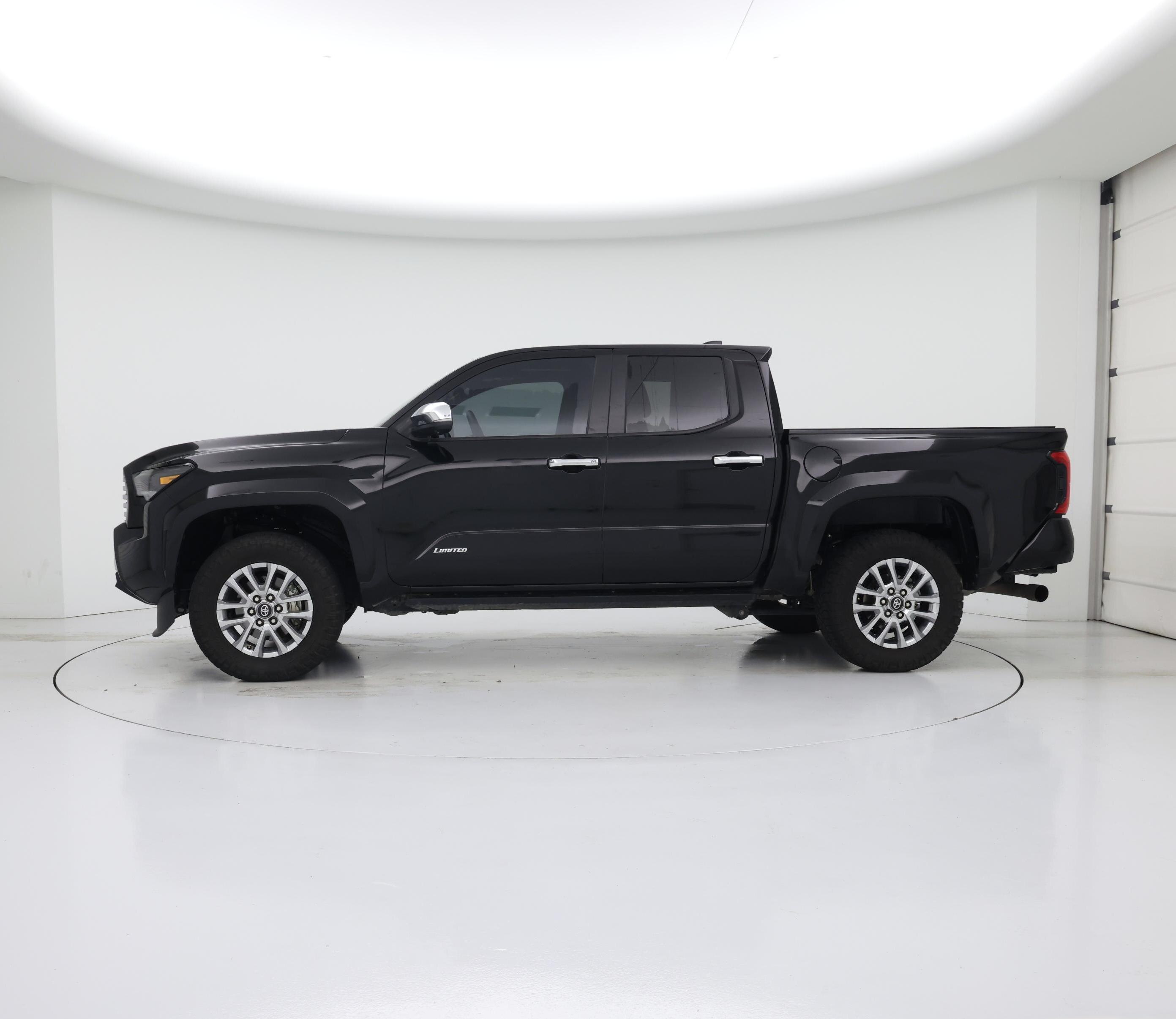 Thumbnail: 2024 Toyota Tacoma - 3