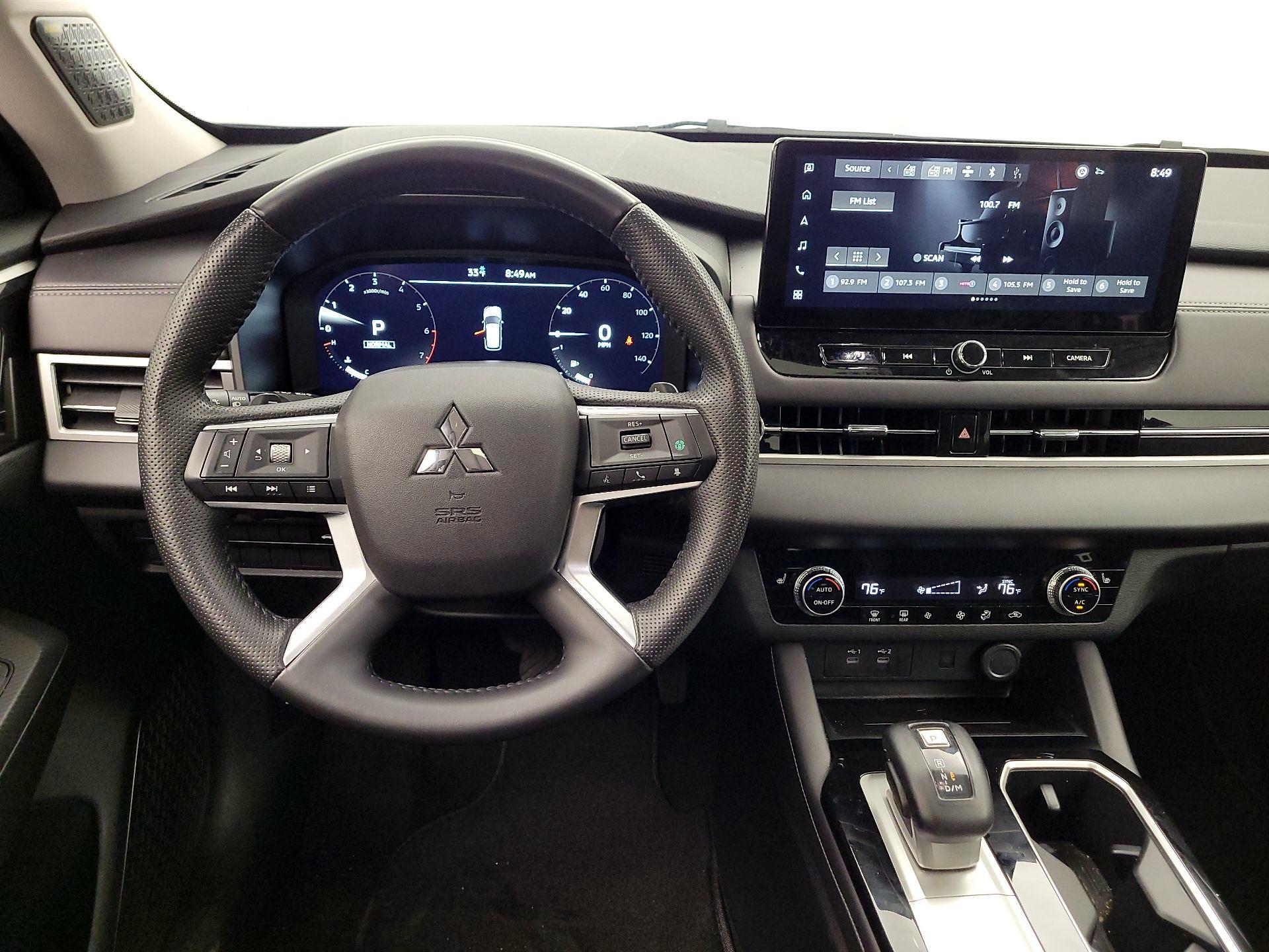 Thumbnail: 2025 Mitsubishi Outlander - 10