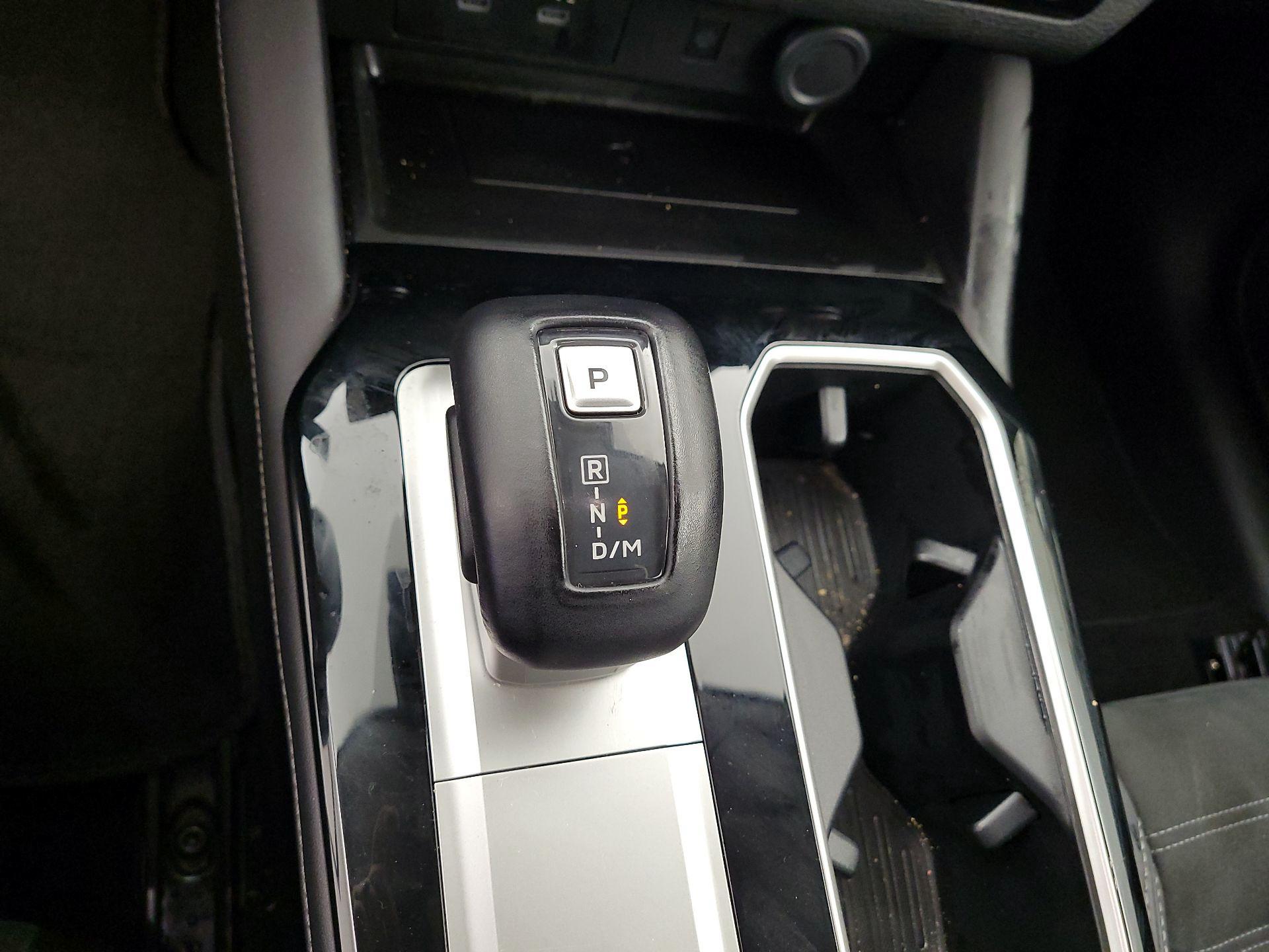 Thumbnail: 2025 Mitsubishi Outlander - 17