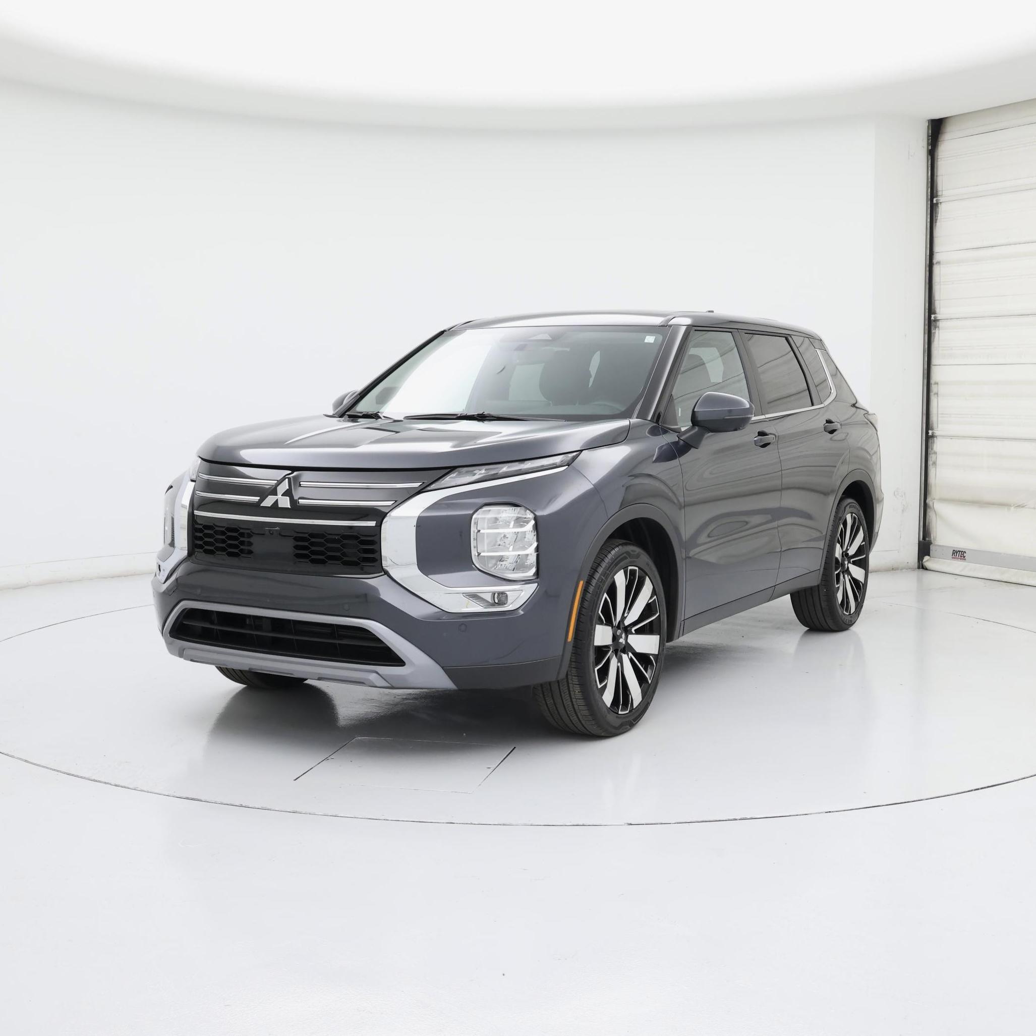 Thumbnail: 2025 Mitsubishi Outlander - 4