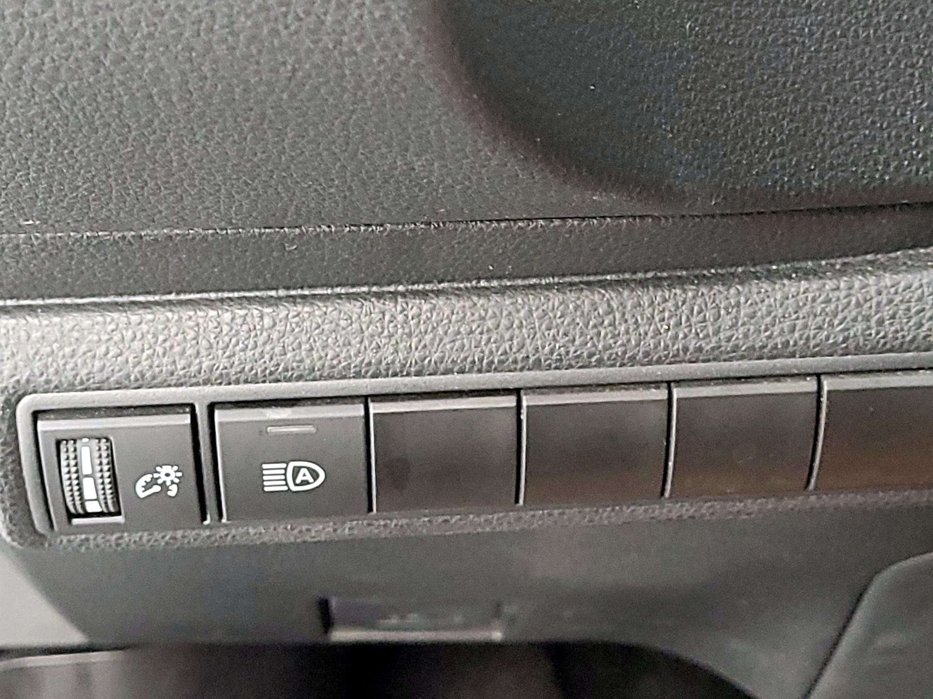 Thumbnail: 2023 Toyota Corolla - 13