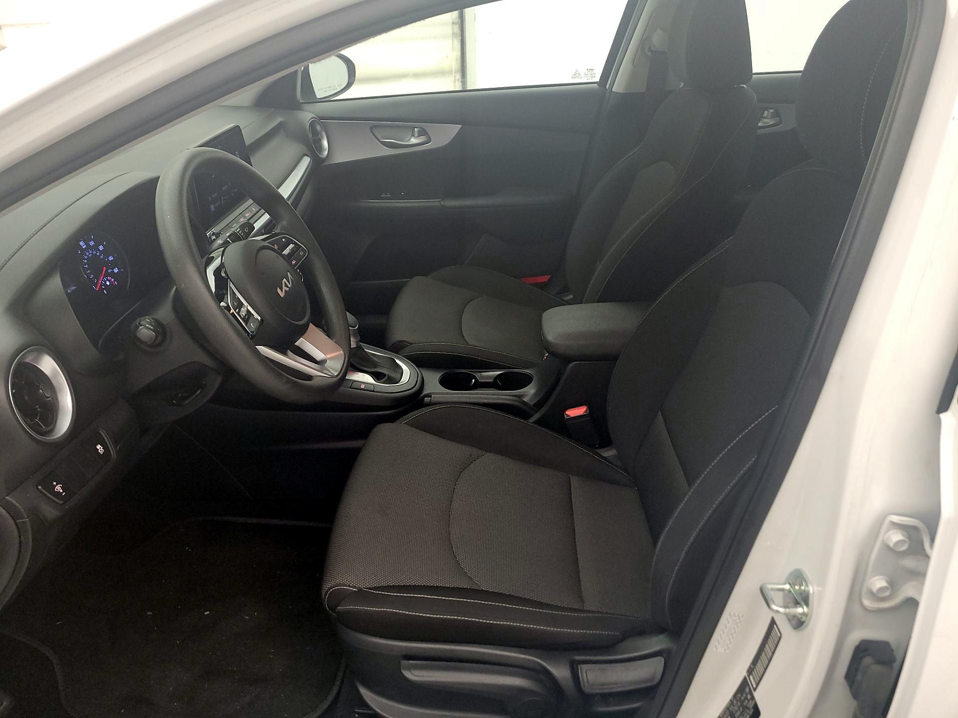 Thumbnail: 2024 Kia Forte - 11