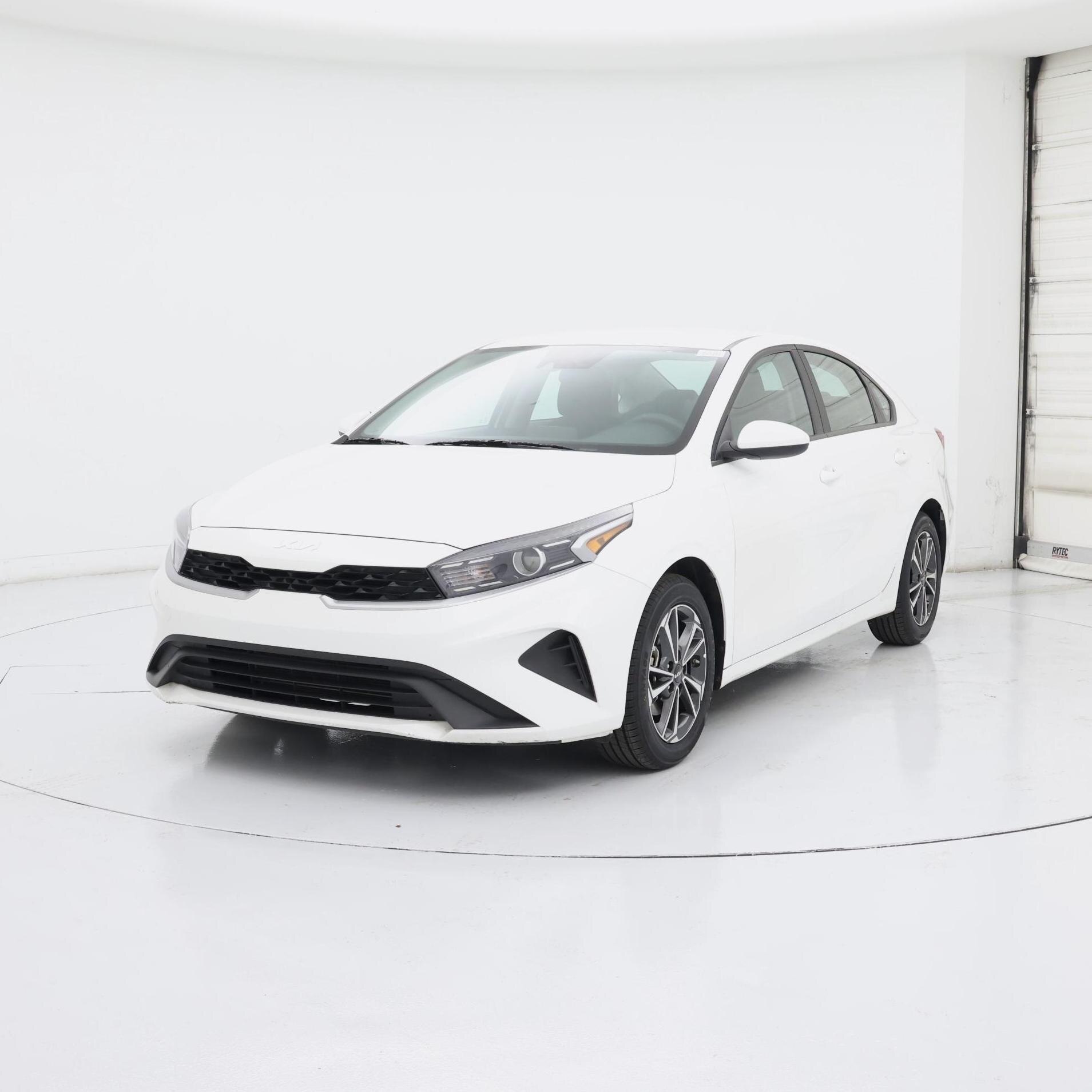 Thumbnail: 2024 Kia Forte - 4