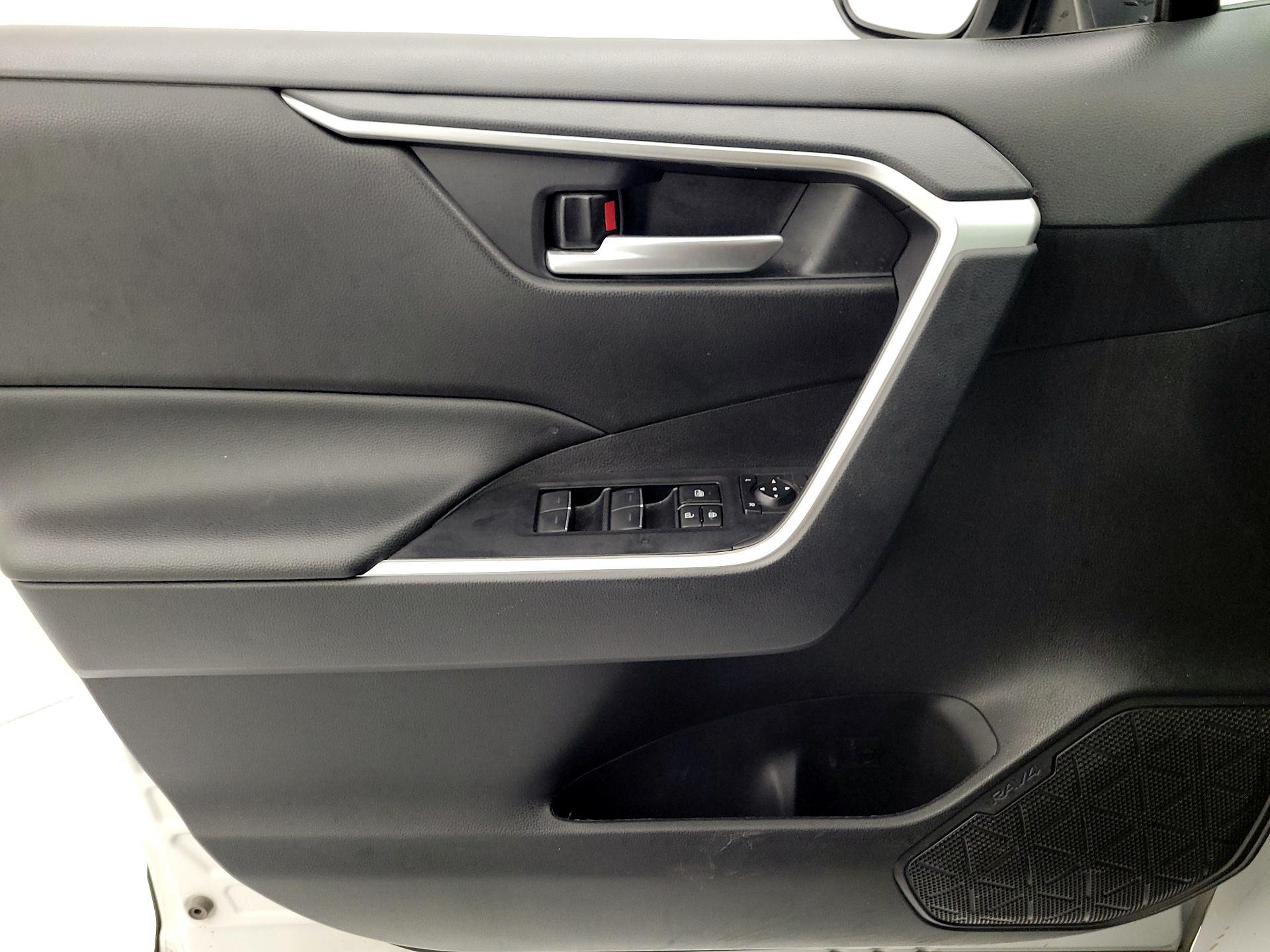 Thumbnail: 2024 Toyota RAV4 - 12