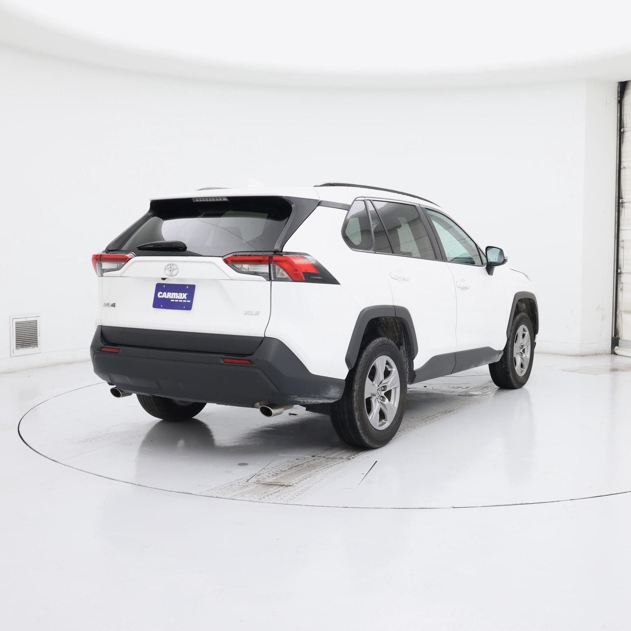 Thumbnail: 2024 Toyota RAV4 - 8