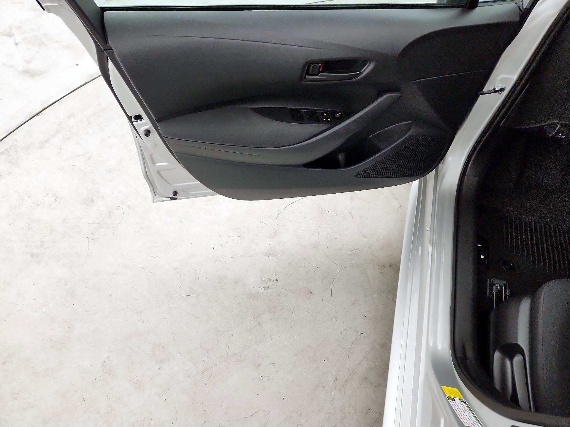 Thumbnail: 2025 Toyota Corolla - 12