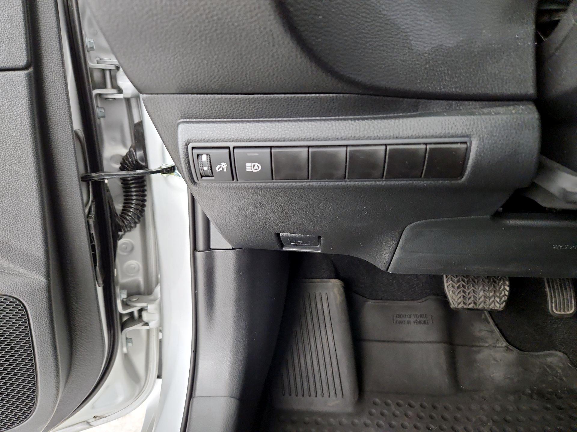 Thumbnail: 2025 Toyota Corolla - 13