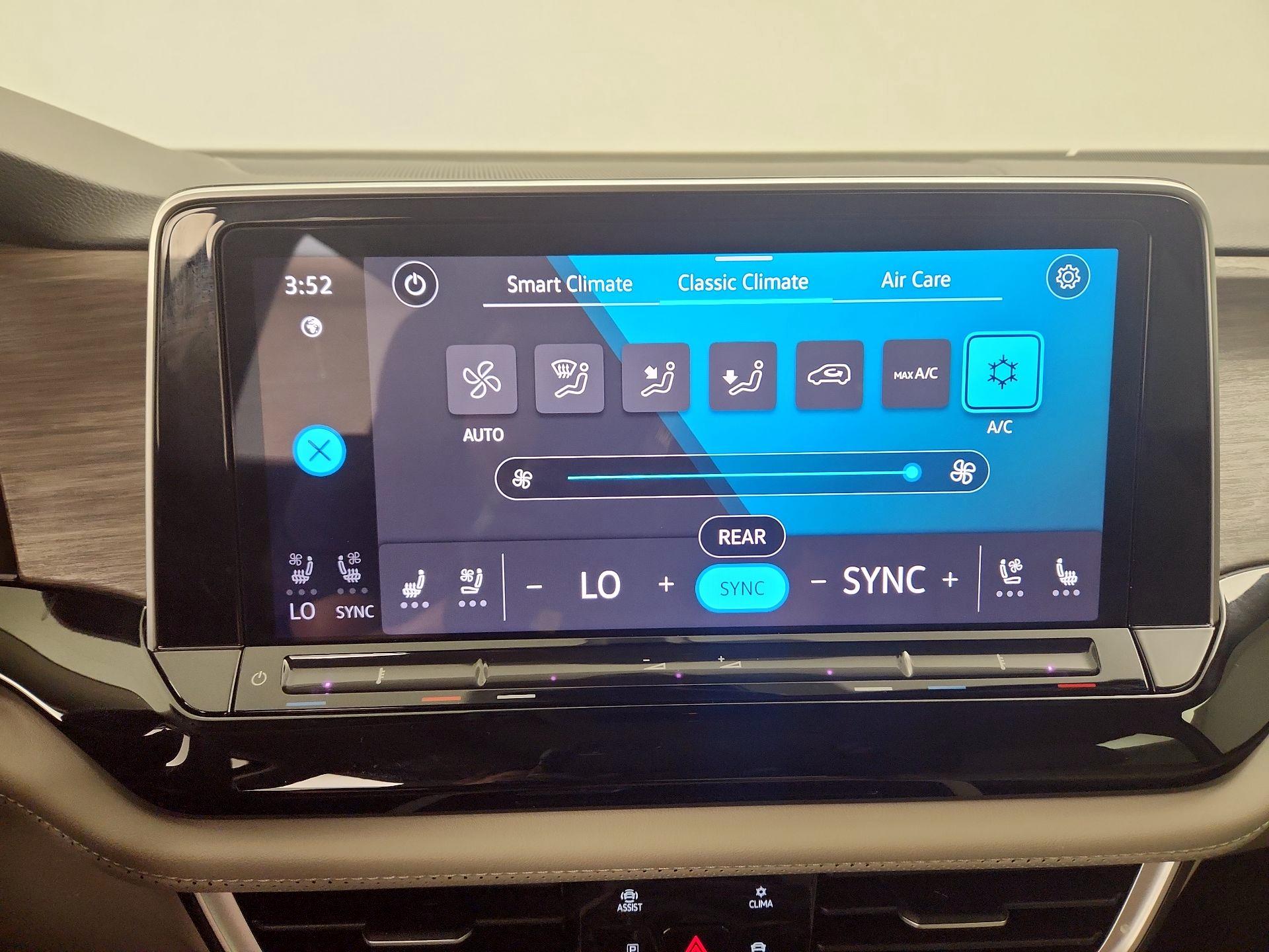 Thumbnail: 2024 Volkswagen Atlas - 16