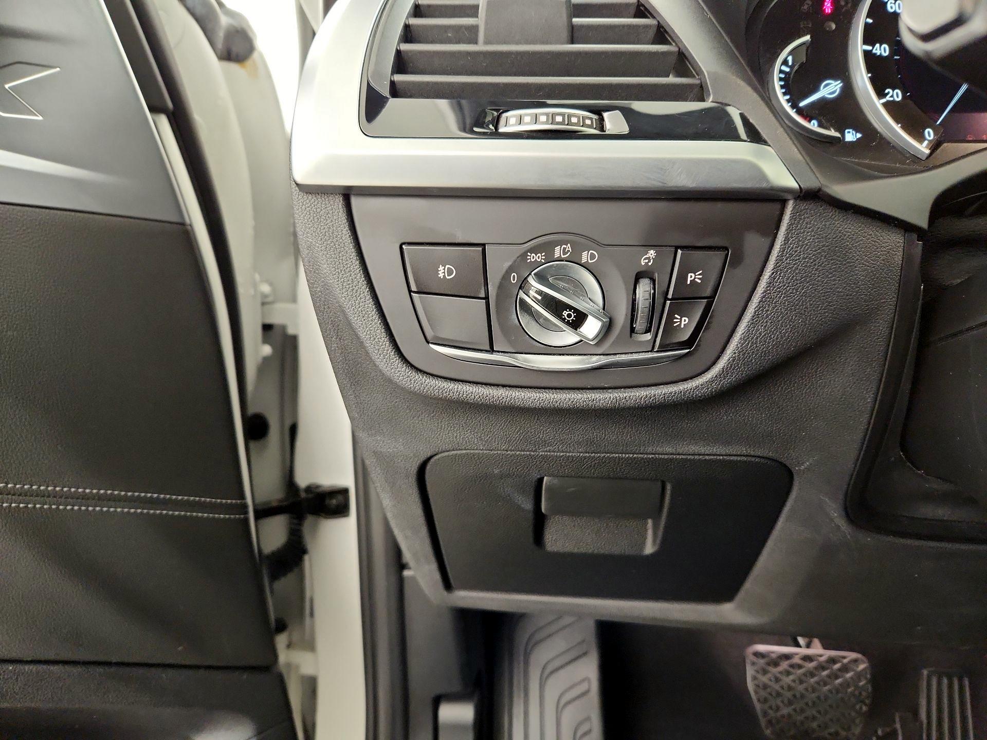 Thumbnail: 2019 BMW X3 - 13