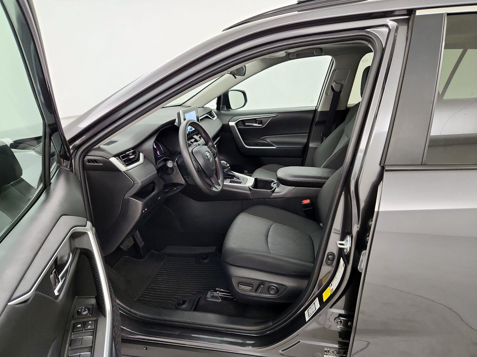 Thumbnail: 2024 Toyota RAV4 - 9