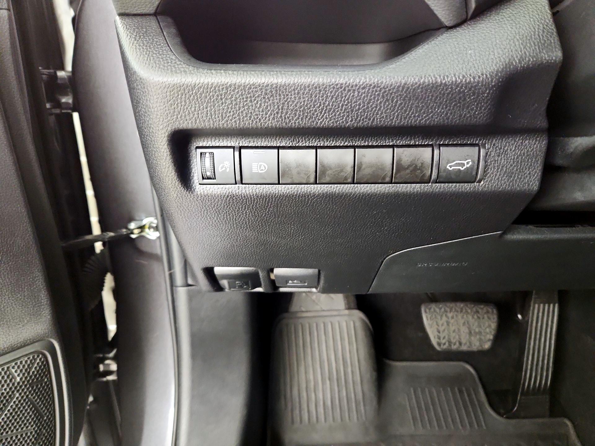 Thumbnail: 2024 Toyota RAV4 - 11