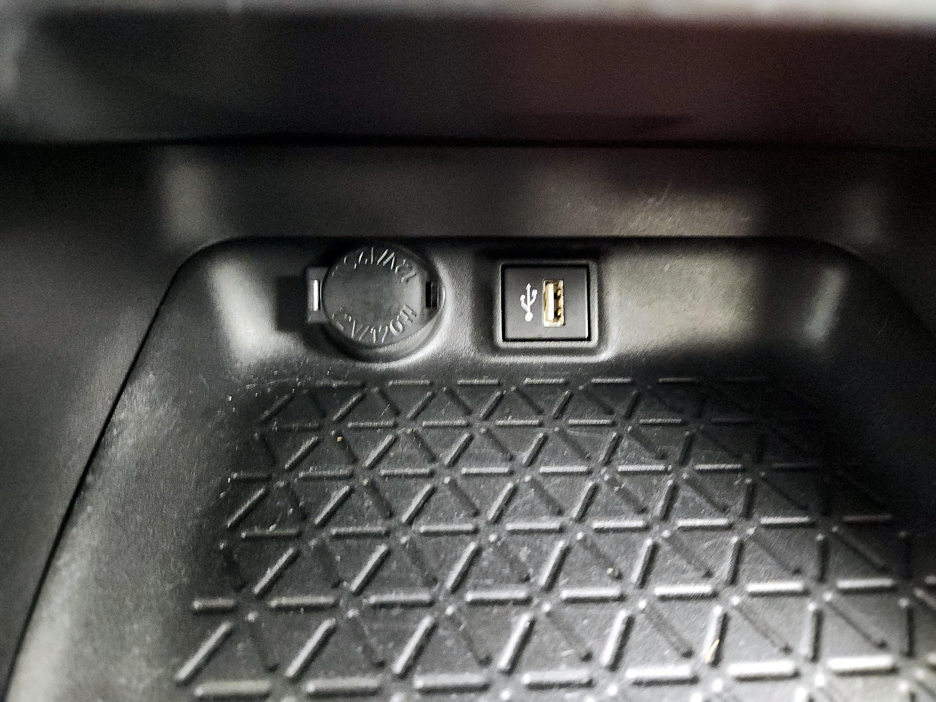 Thumbnail: 2024 Toyota RAV4 - 16