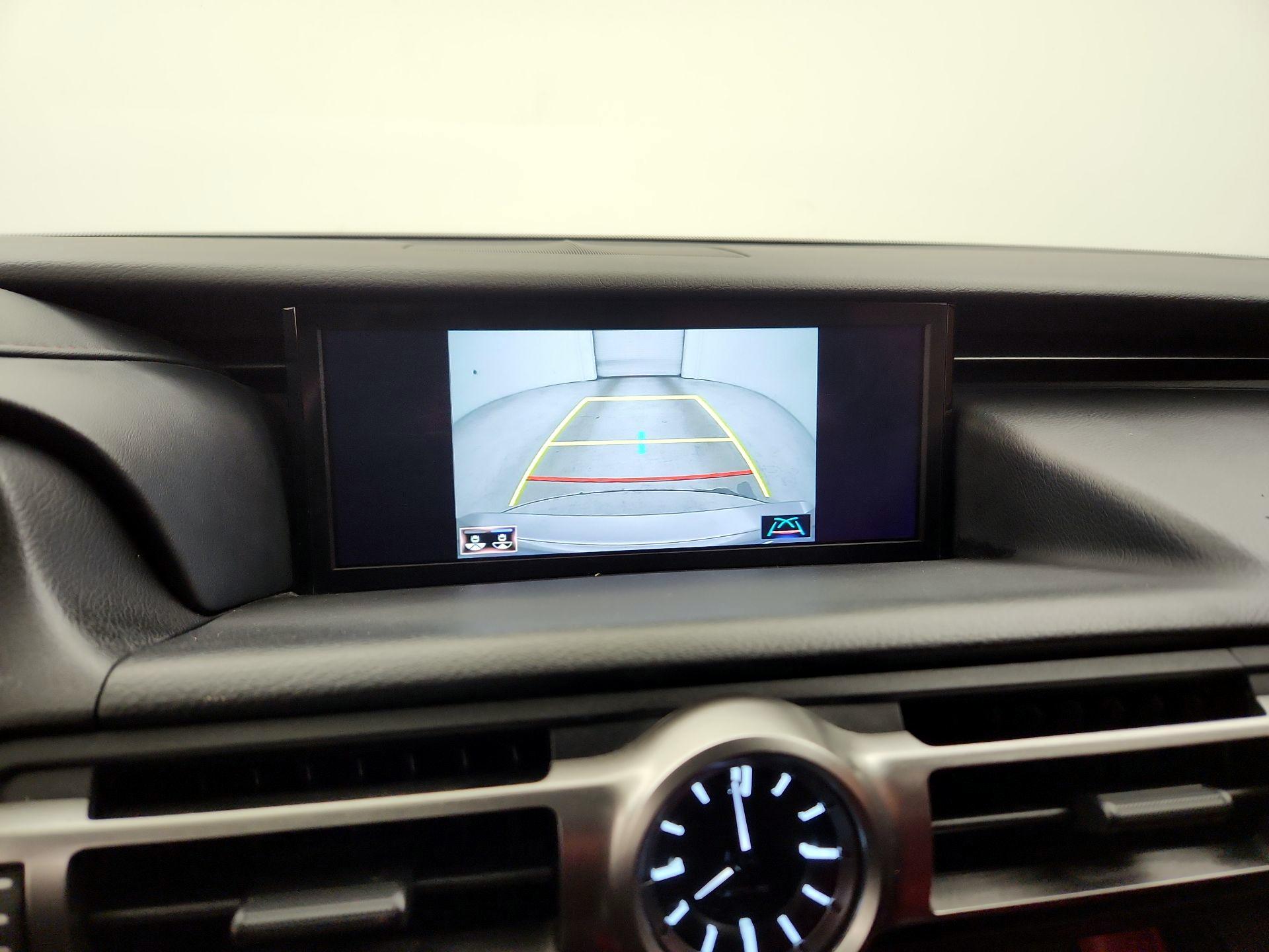 Thumbnail: 2021 Lexus RC - 15