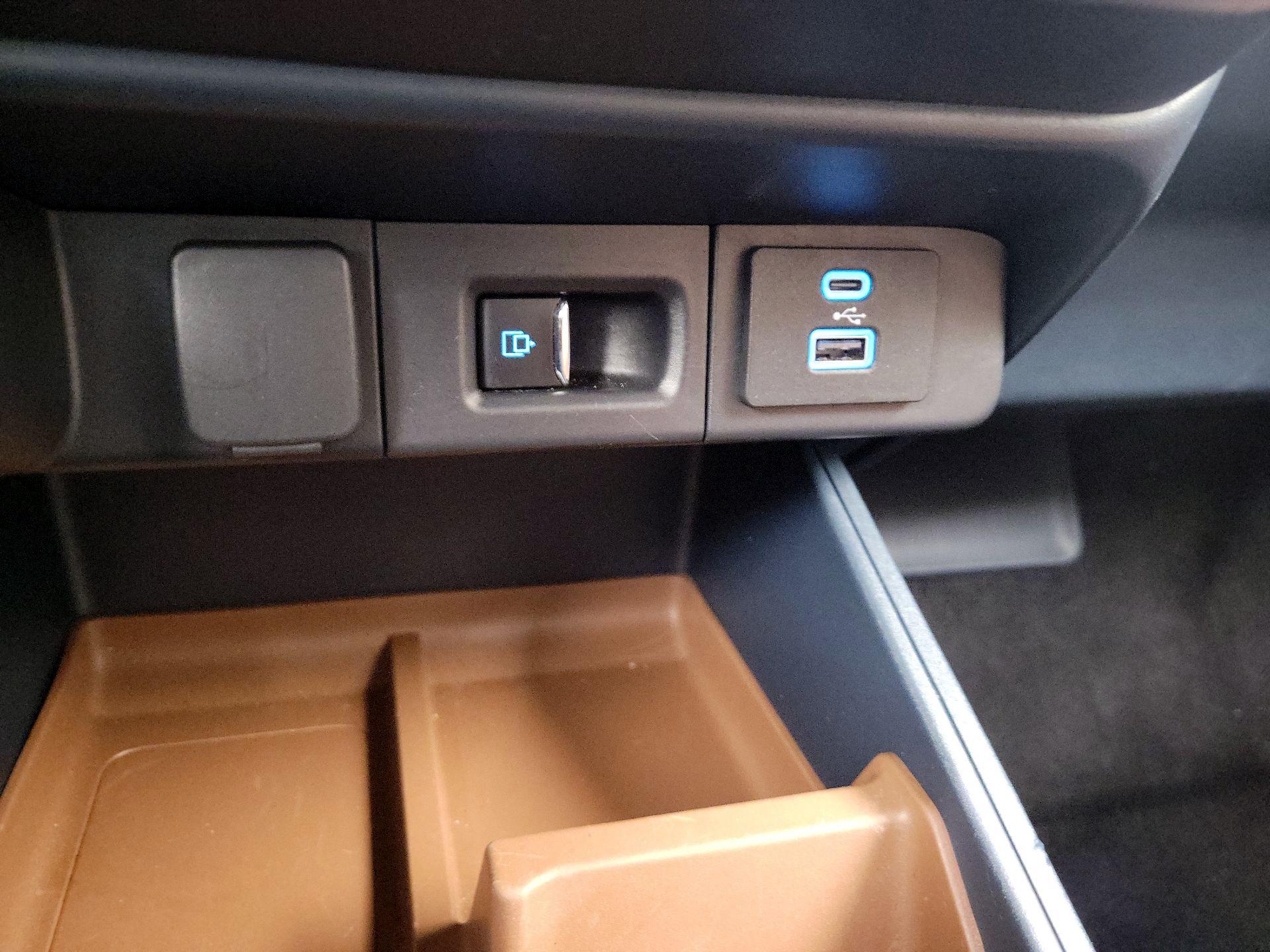 Thumbnail: 2022 Ford Maverick - 18