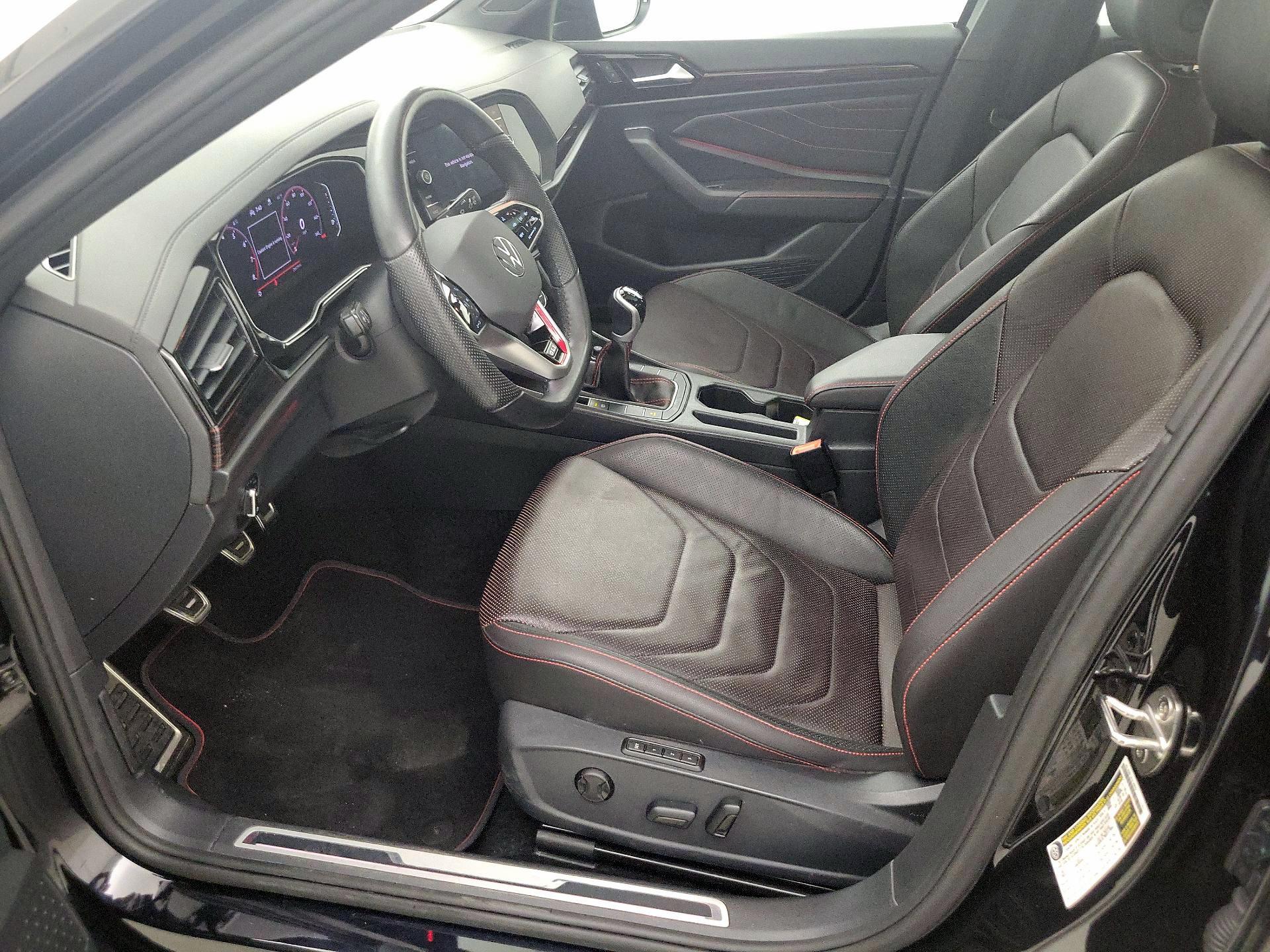 Thumbnail: 2024 Volkswagen Jetta - 11