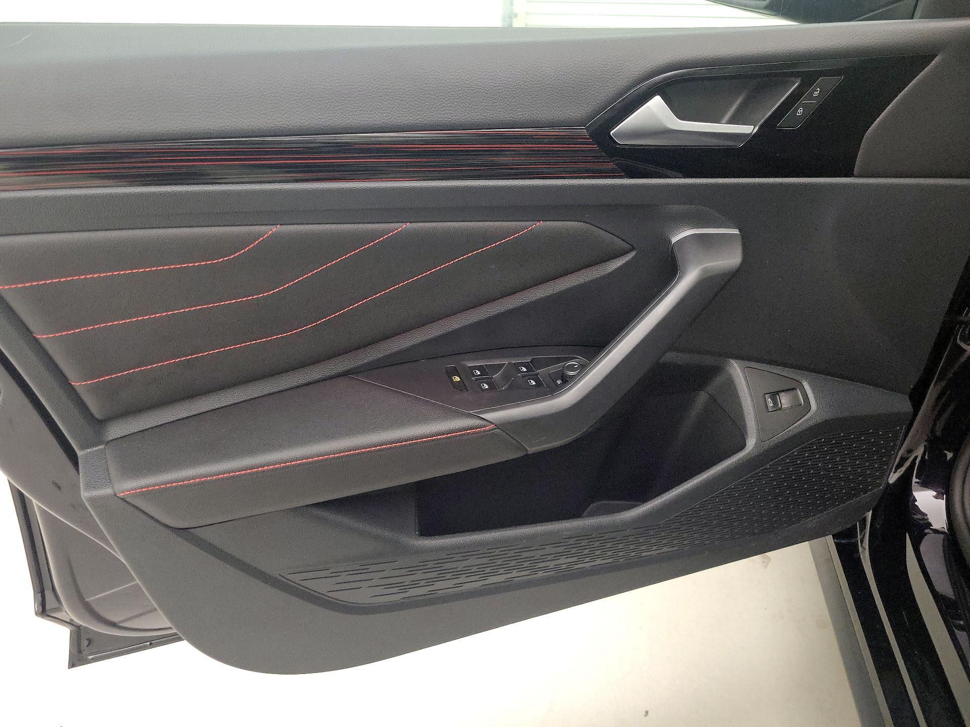 Thumbnail: 2024 Volkswagen Jetta - 12