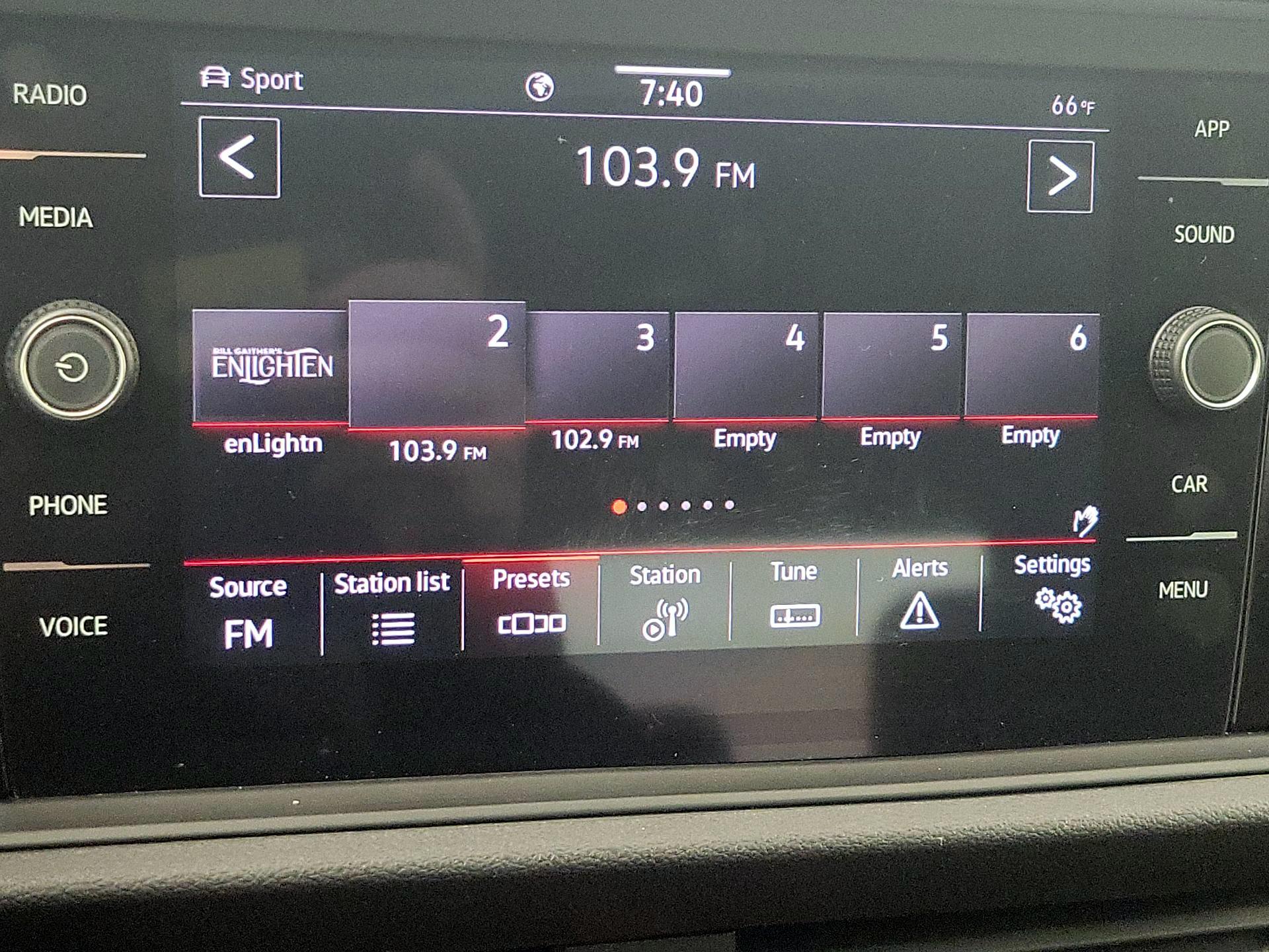 Thumbnail: 2024 Volkswagen Jetta - 15