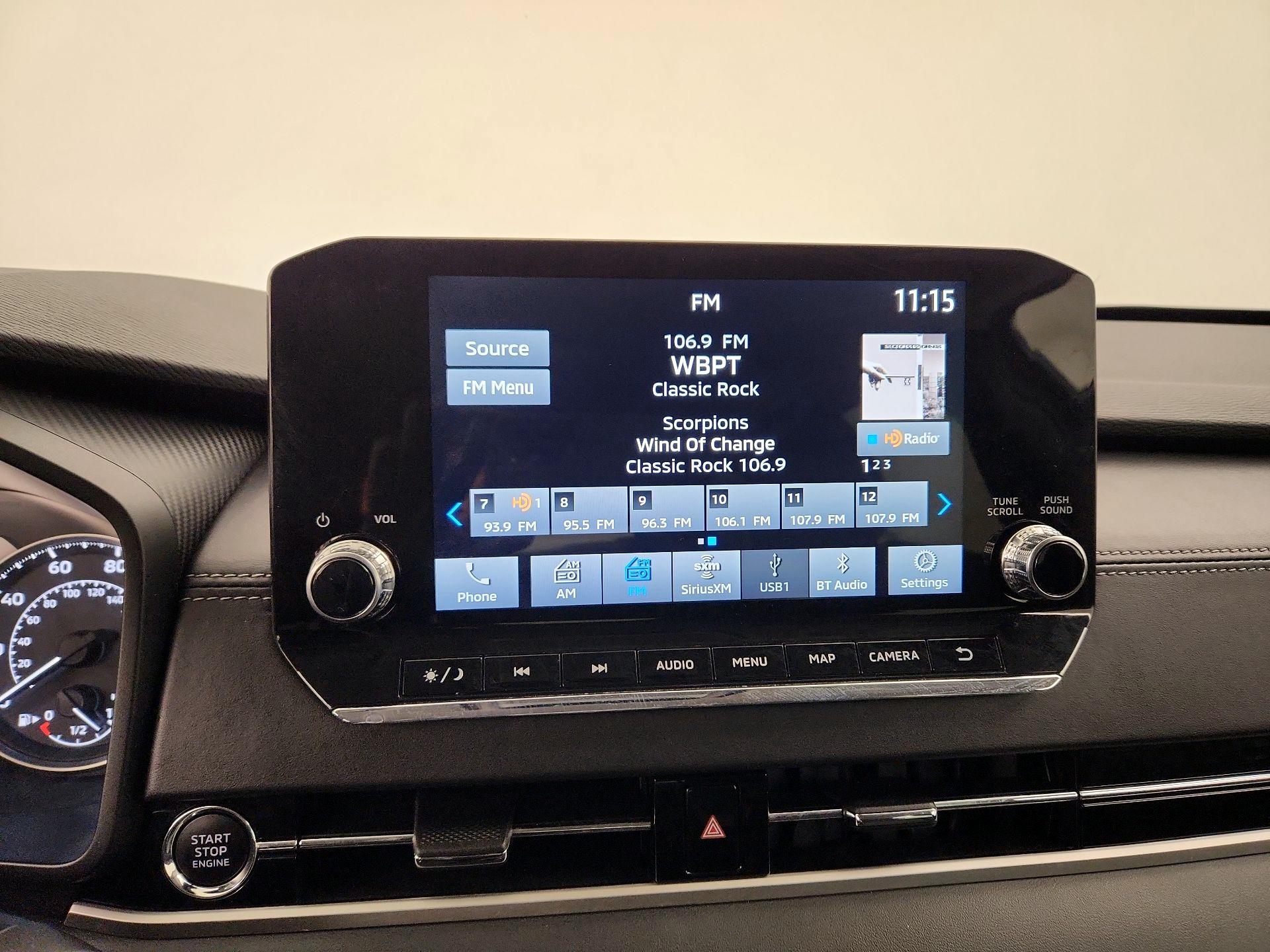 Thumbnail: 2024 Mitsubishi Outlander - 16