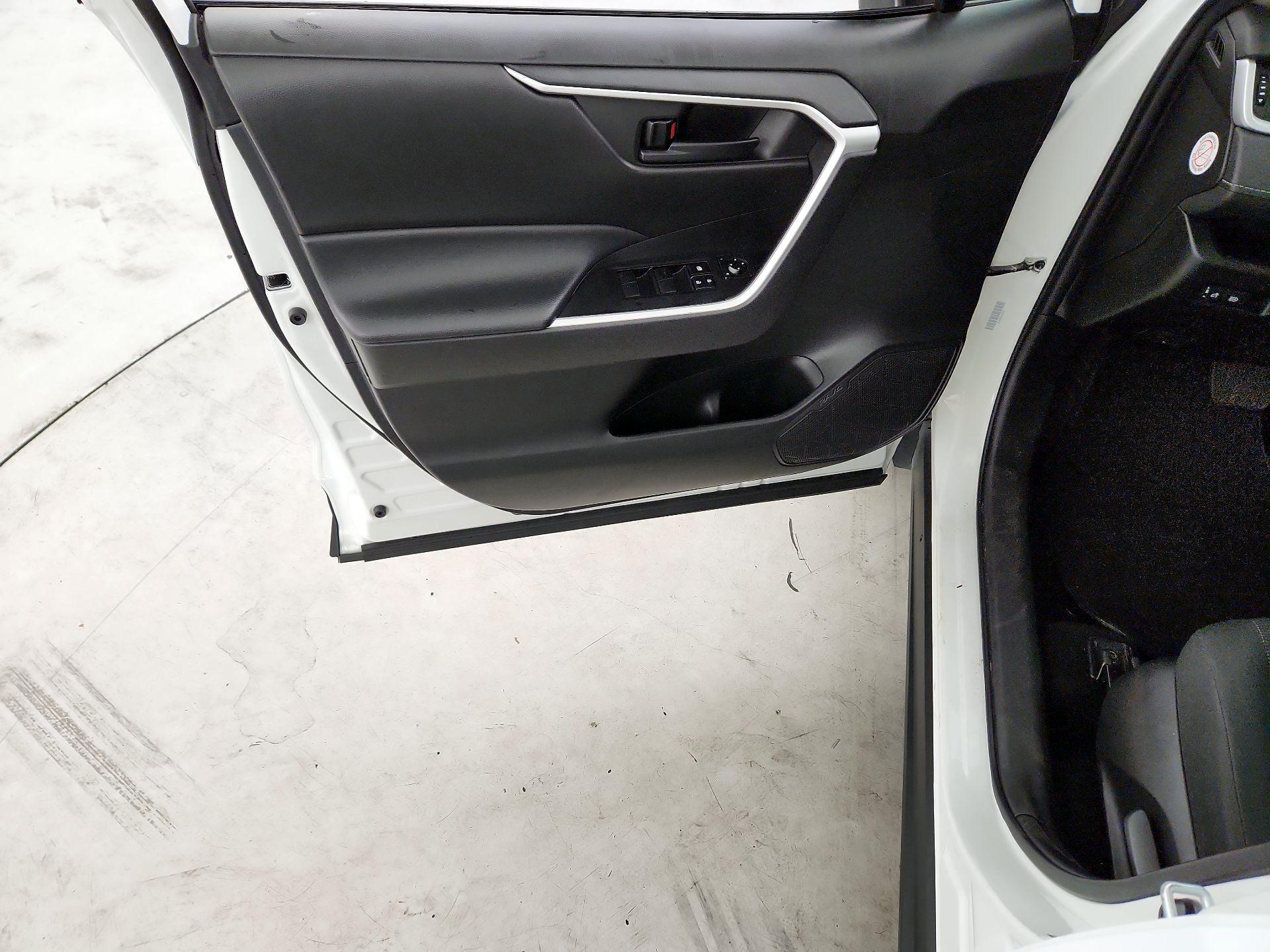 Thumbnail: 2024 Toyota RAV4 - 12