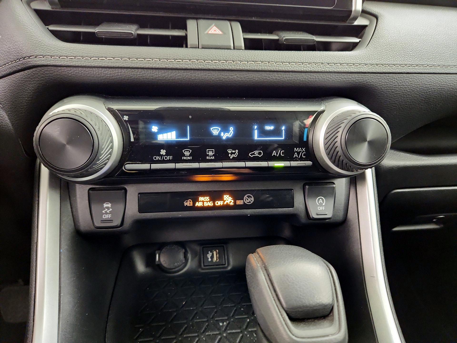 Thumbnail: 2024 Toyota RAV4 - 16