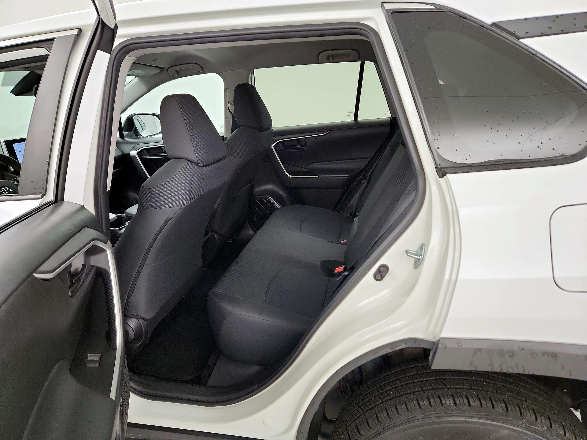 Thumbnail: 2024 Toyota RAV4 - 19