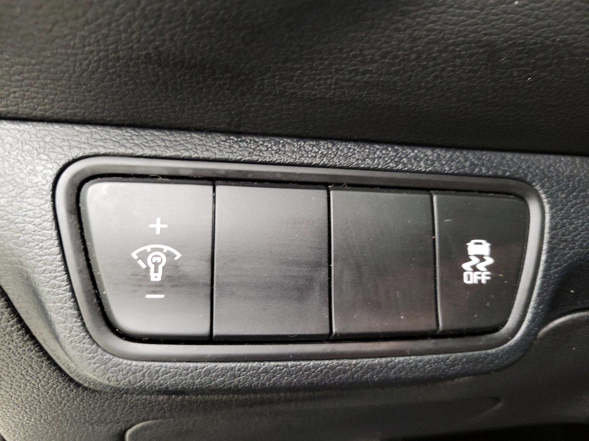 Thumbnail: 2024 Kia Forte - 13