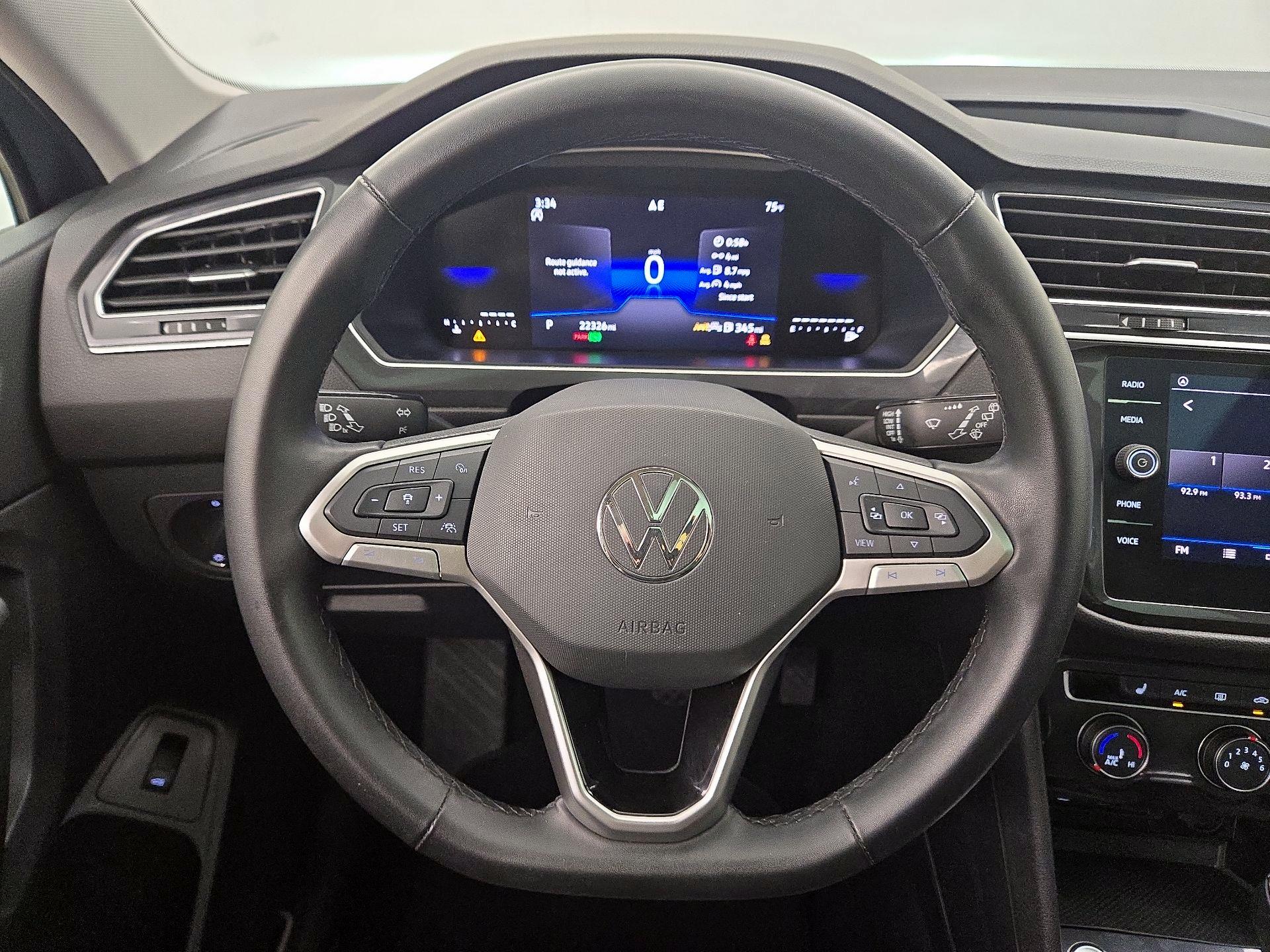 Thumbnail: 2024 Volkswagen Tiguan - 10