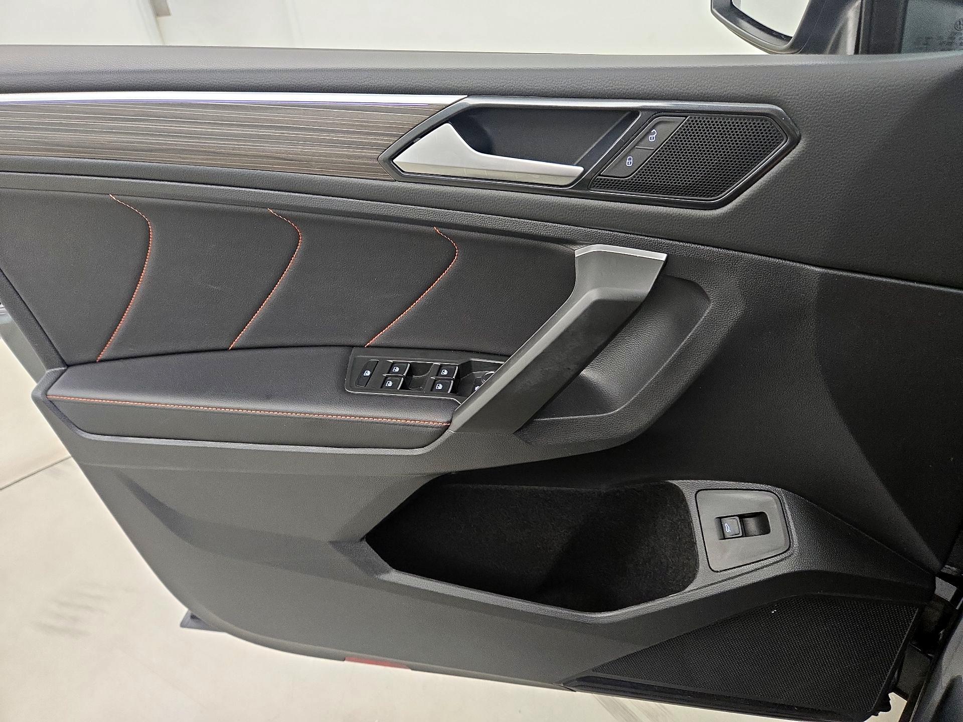 Thumbnail: 2024 Volkswagen Tiguan - 12