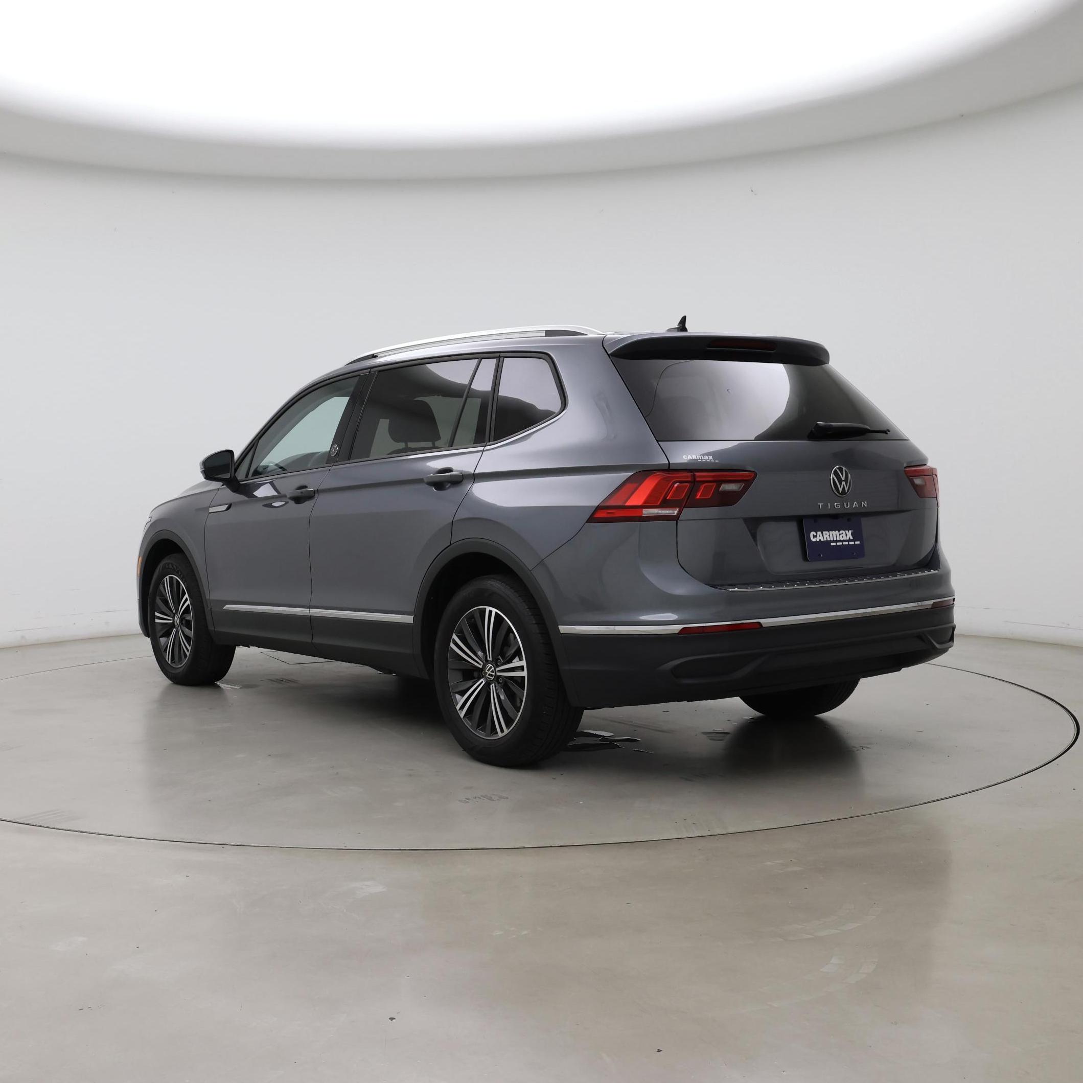 Thumbnail: 2024 Volkswagen Tiguan - 2