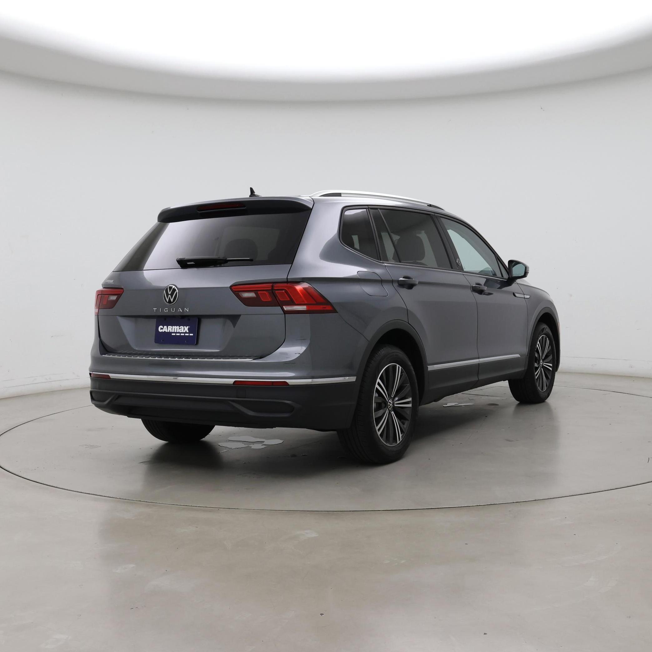 Thumbnail: 2024 Volkswagen Tiguan - 8