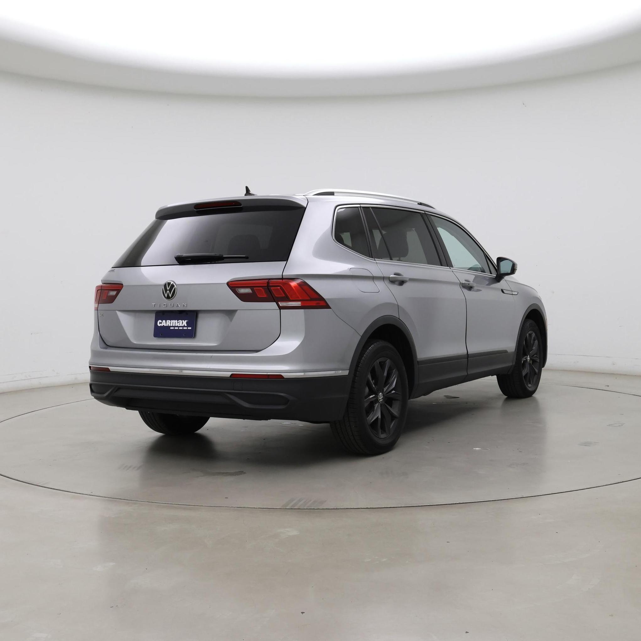 Thumbnail: 2024 Volkswagen Tiguan - 8