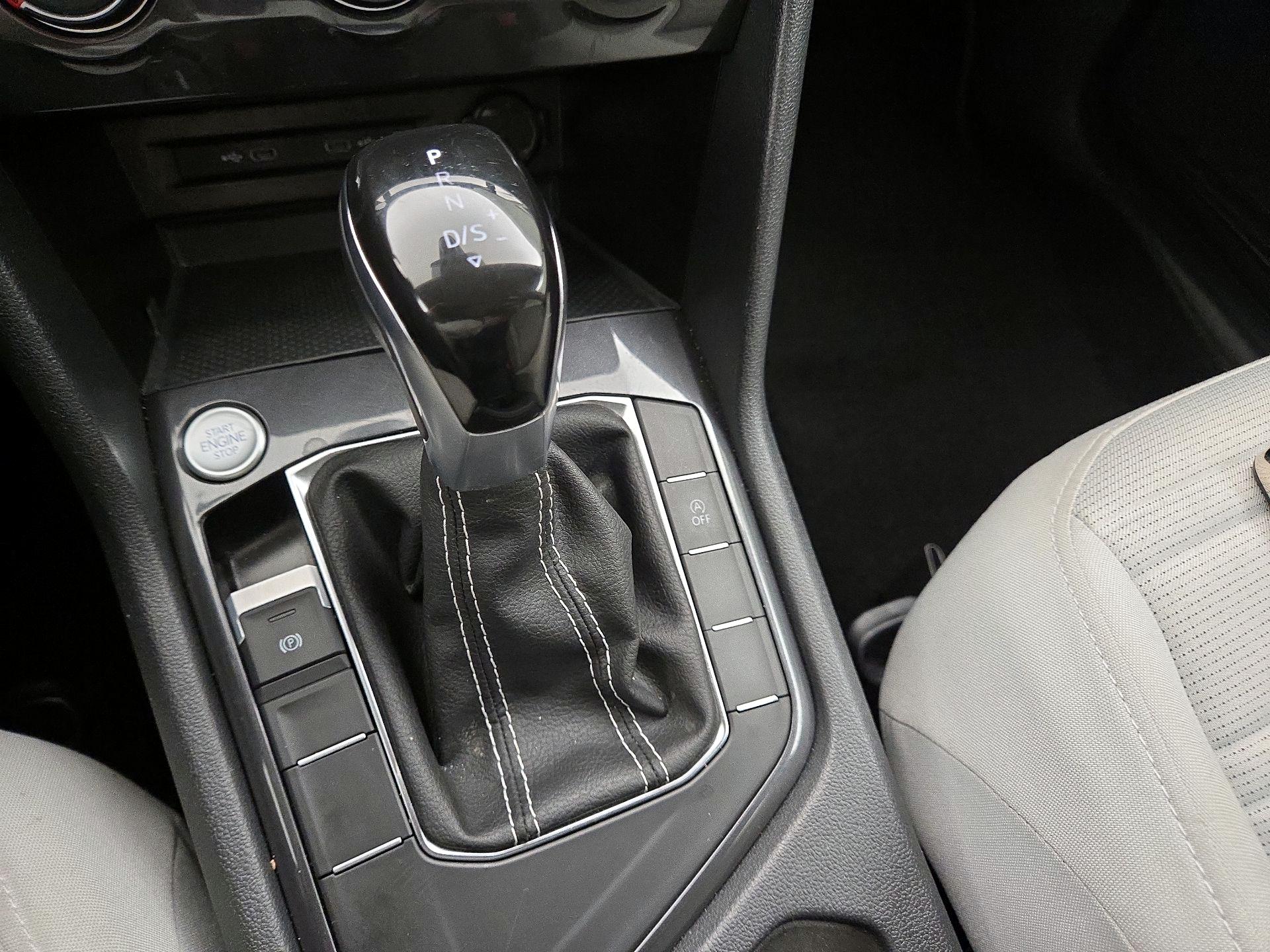 Thumbnail: 2024 Volkswagen Tiguan - 17