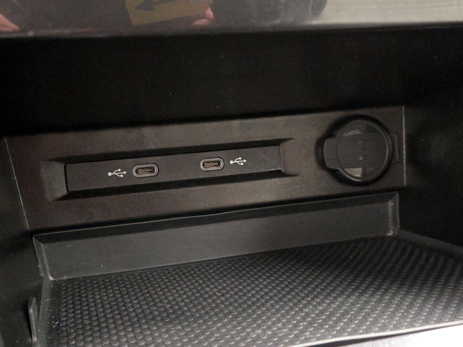 Thumbnail: 2024 Volkswagen Tiguan - 18