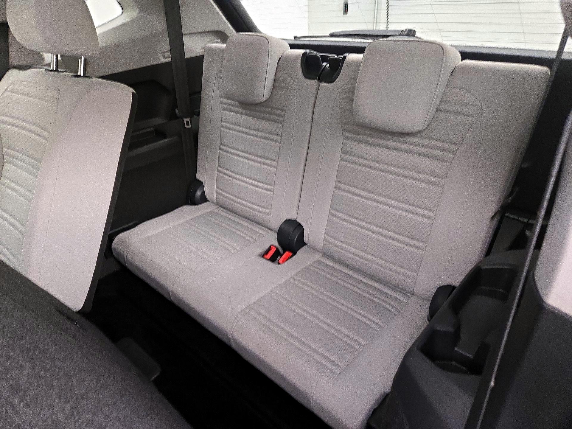 Thumbnail: 2024 Volkswagen Tiguan - 20