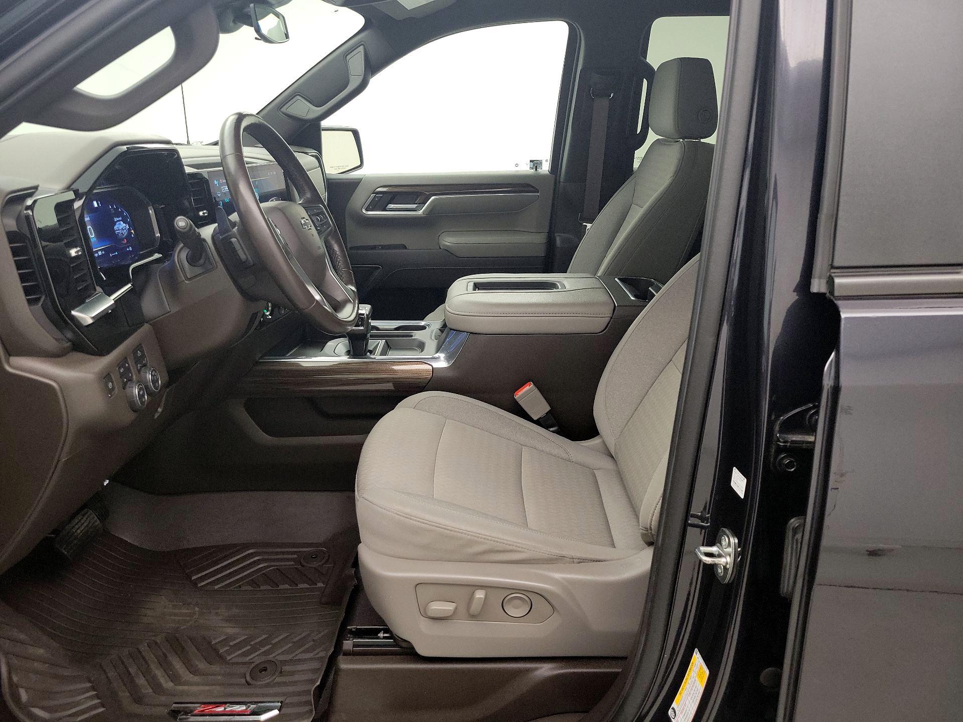 Thumbnail: 2022 Chevrolet Silverado 1500 - 11