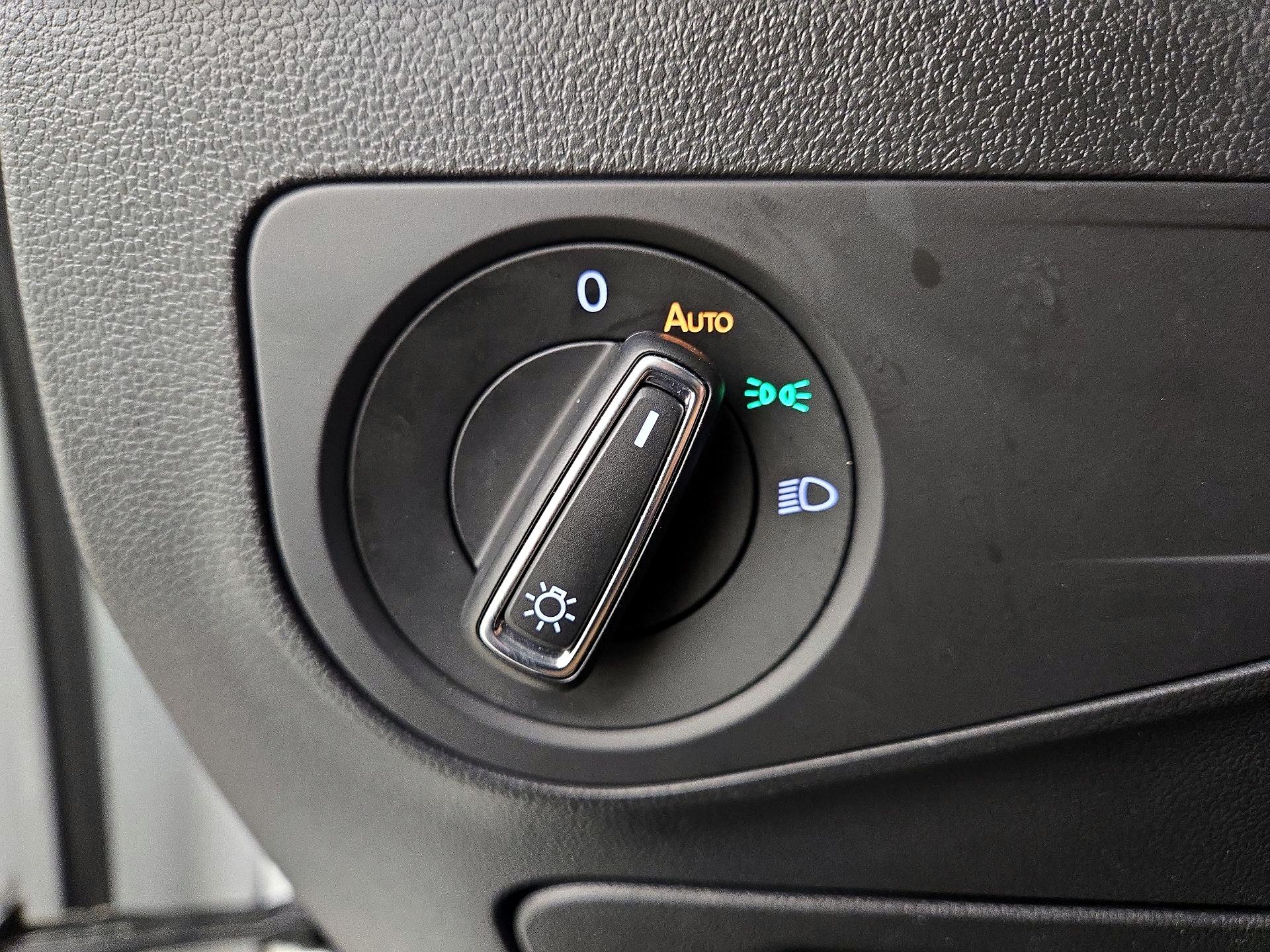 Thumbnail: 2024 Volkswagen Tiguan - 13