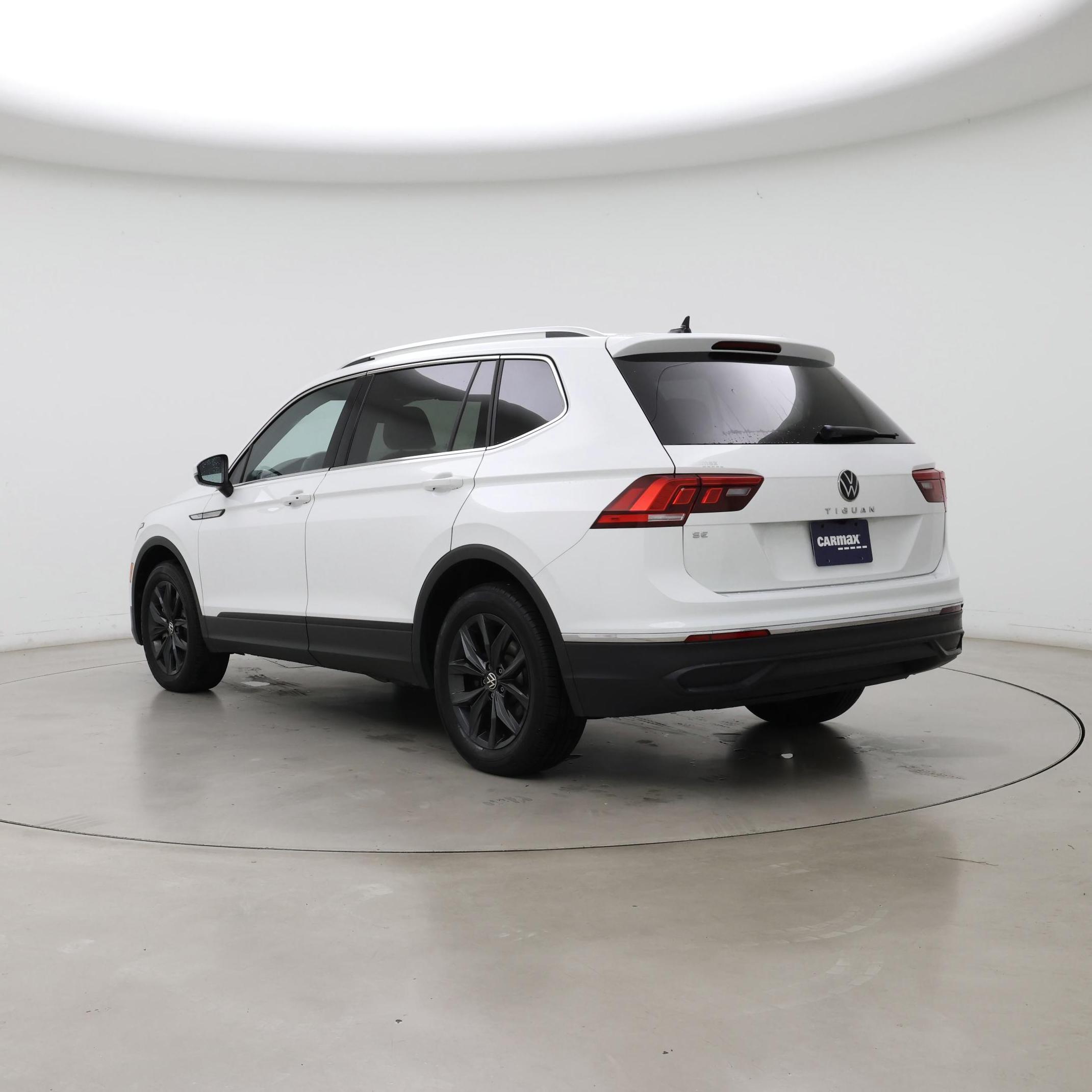 Thumbnail: 2024 Volkswagen Tiguan - 2