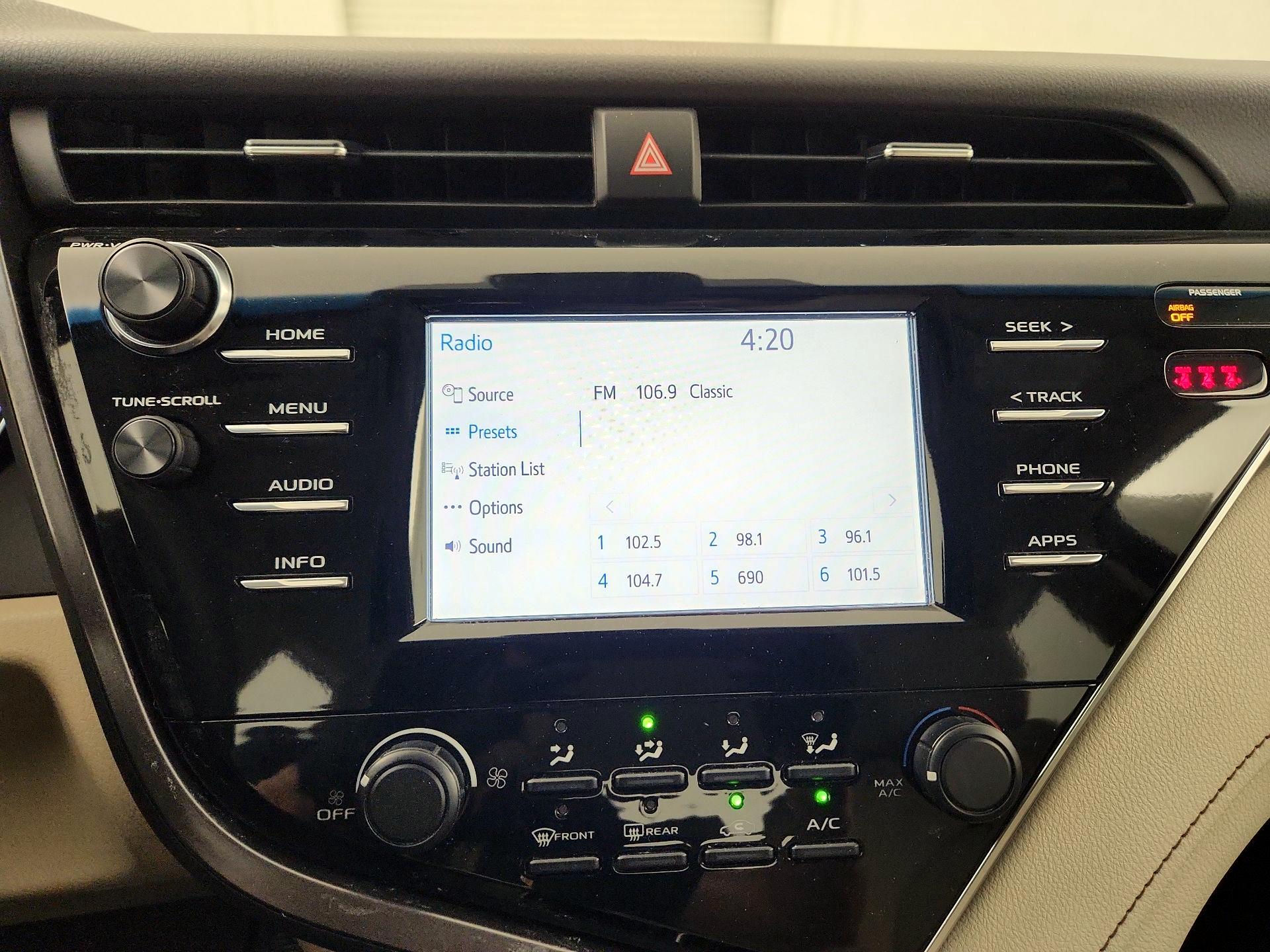 Thumbnail: 2018 Toyota Camry - 13