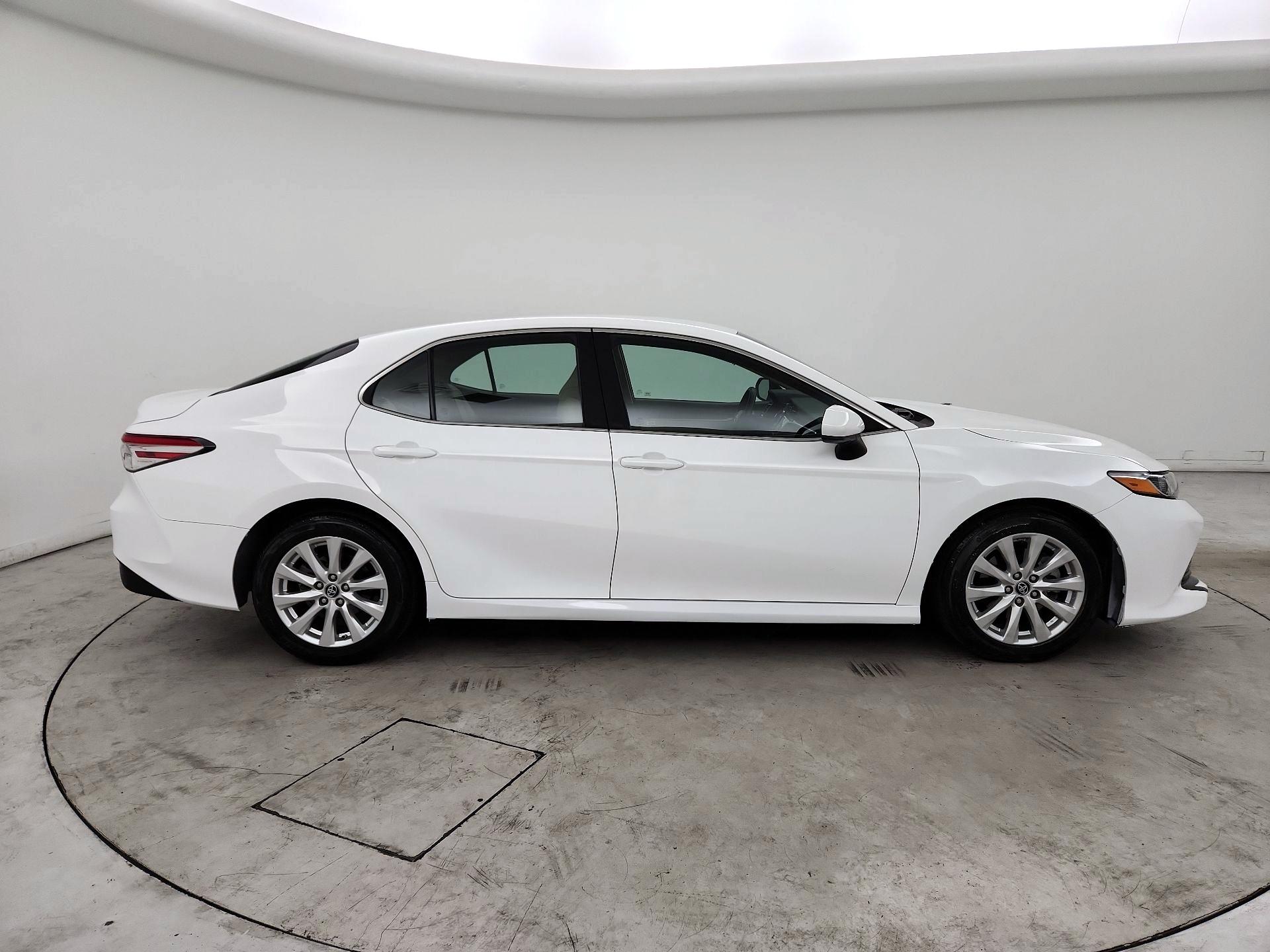 Thumbnail: 2018 Toyota Camry - 4