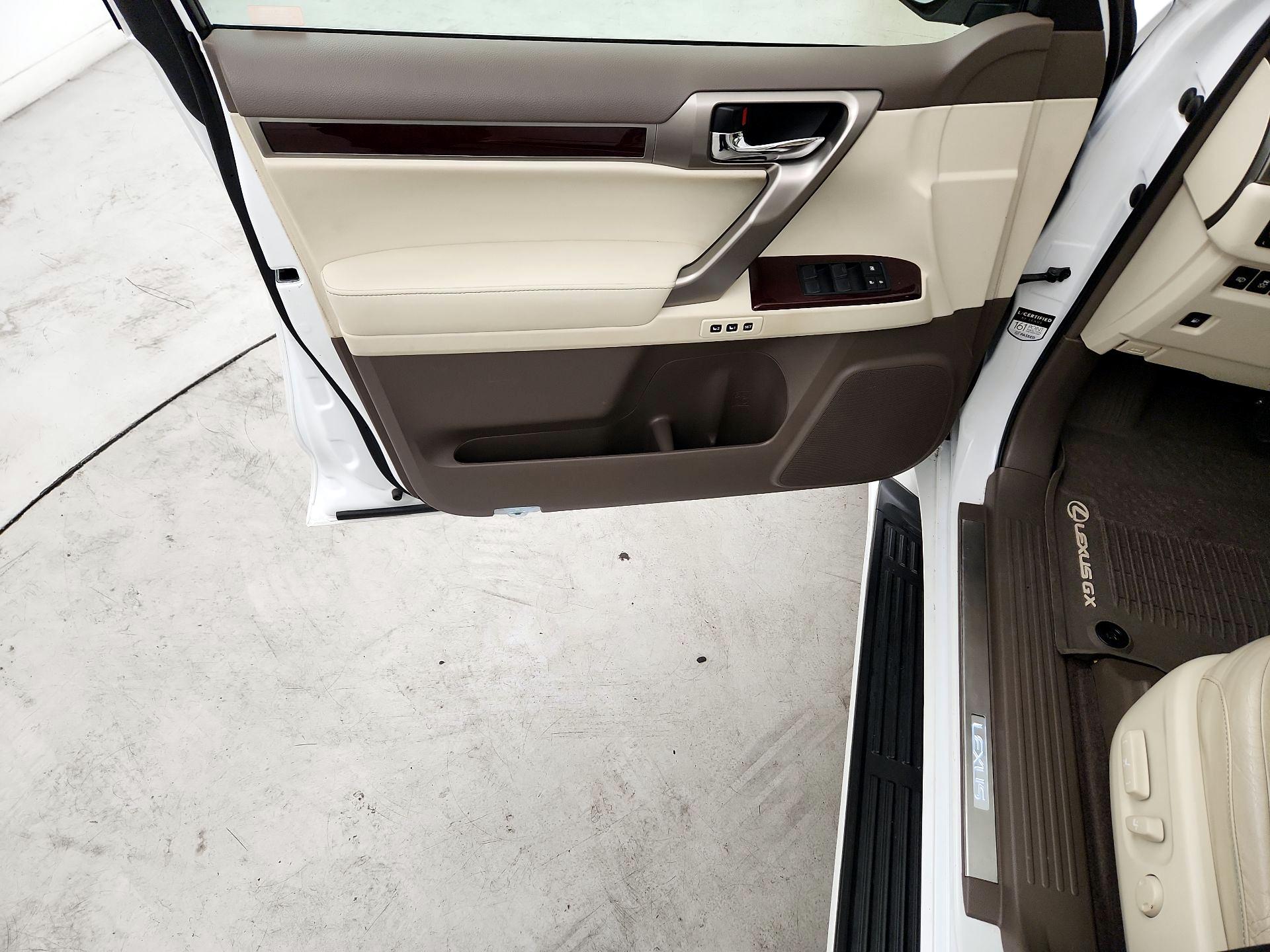 Thumbnail: 2019 Lexus GX - 10