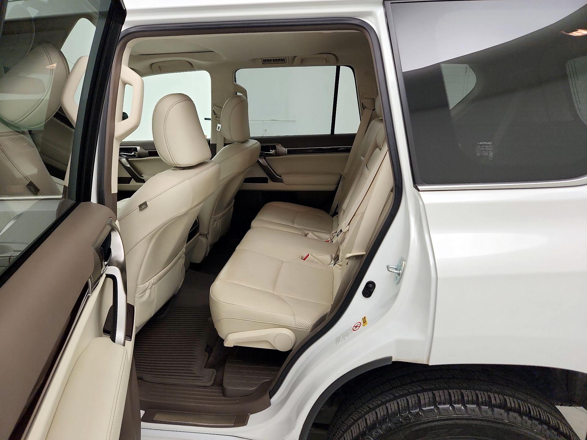 Thumbnail: 2019 Lexus GX - 19