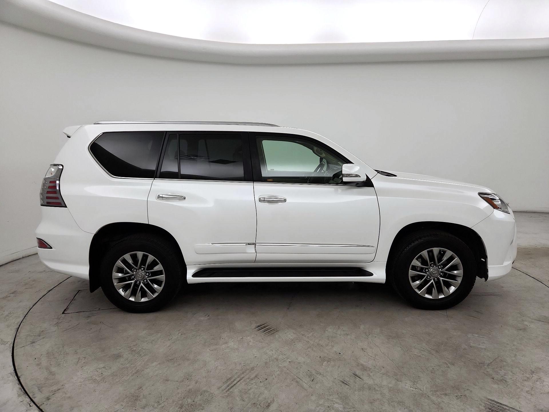 Thumbnail: 2019 Lexus GX - 4