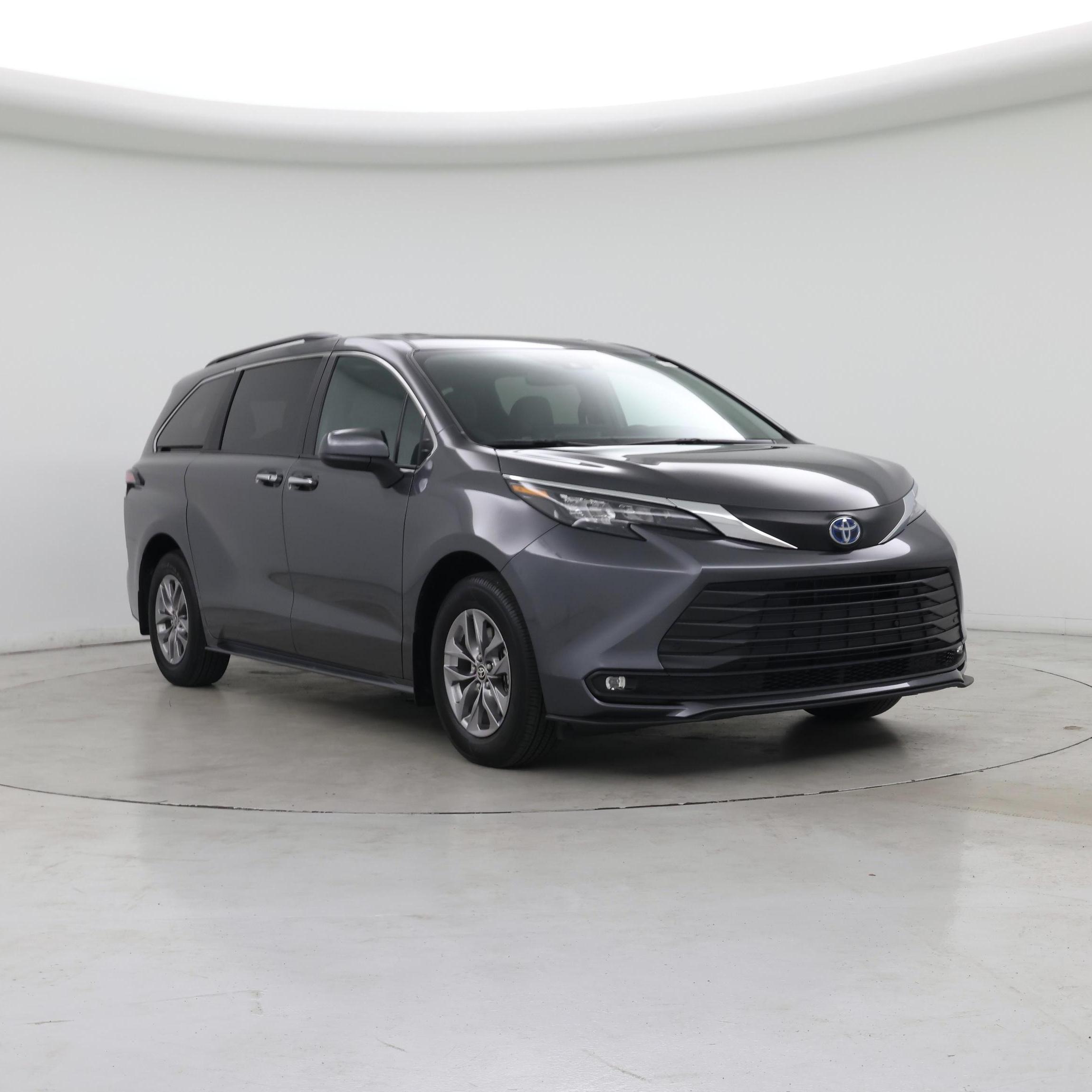2025 Toyota Sienna XLE 7-Passenger FWD