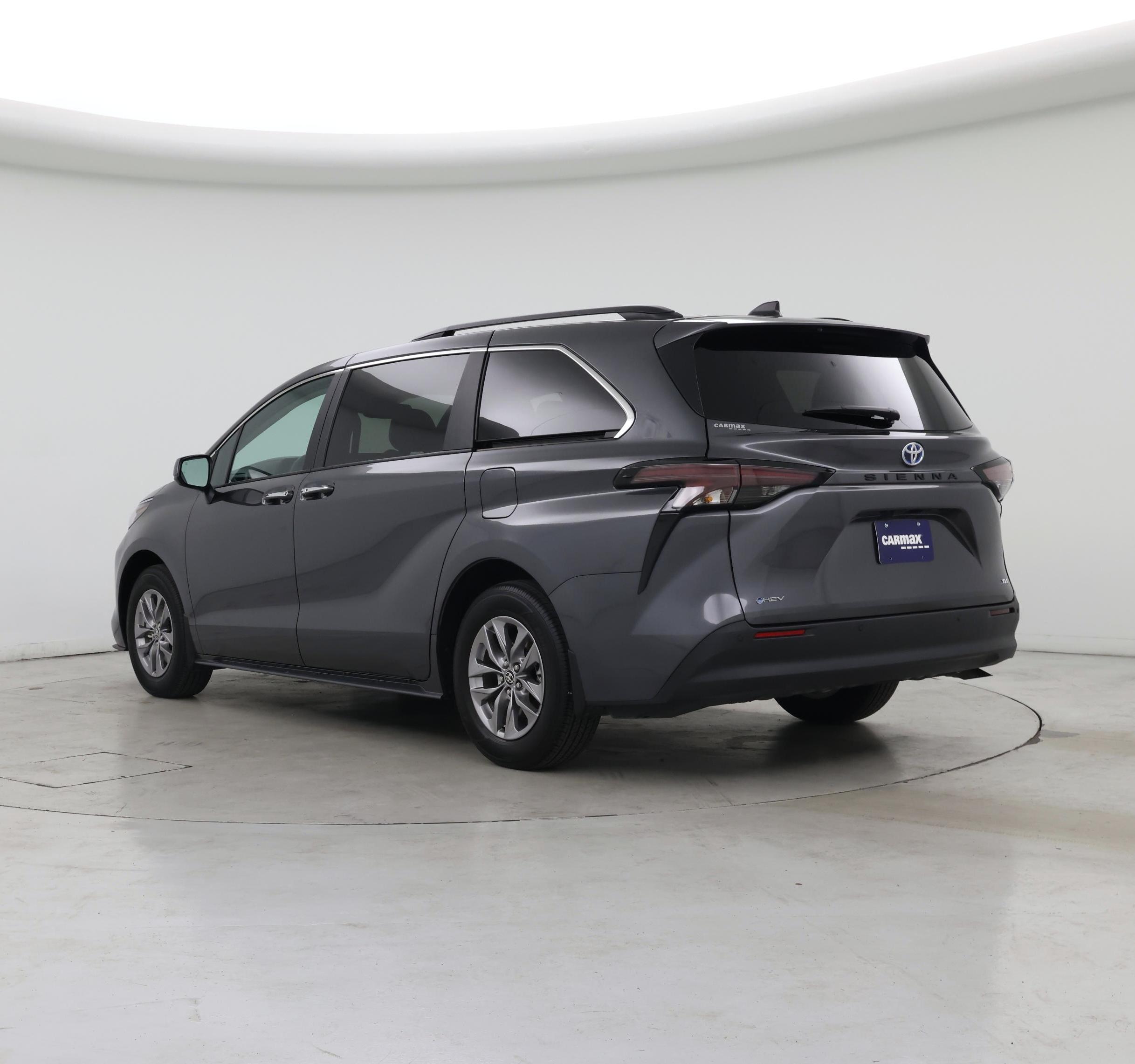 Thumbnail: 2025 Toyota Sienna - 2