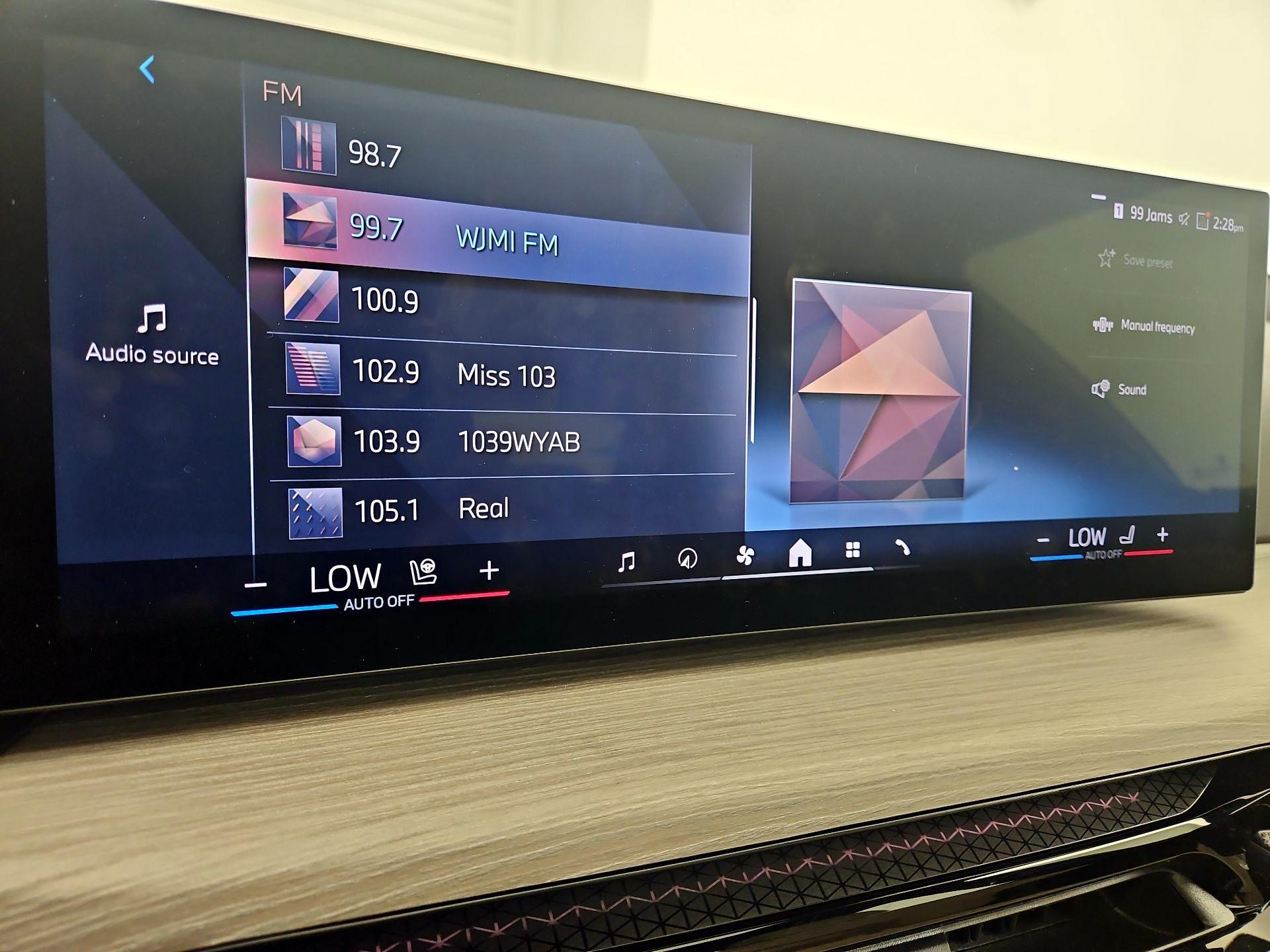 Thumbnail: 2025 BMW 3 Series - 16