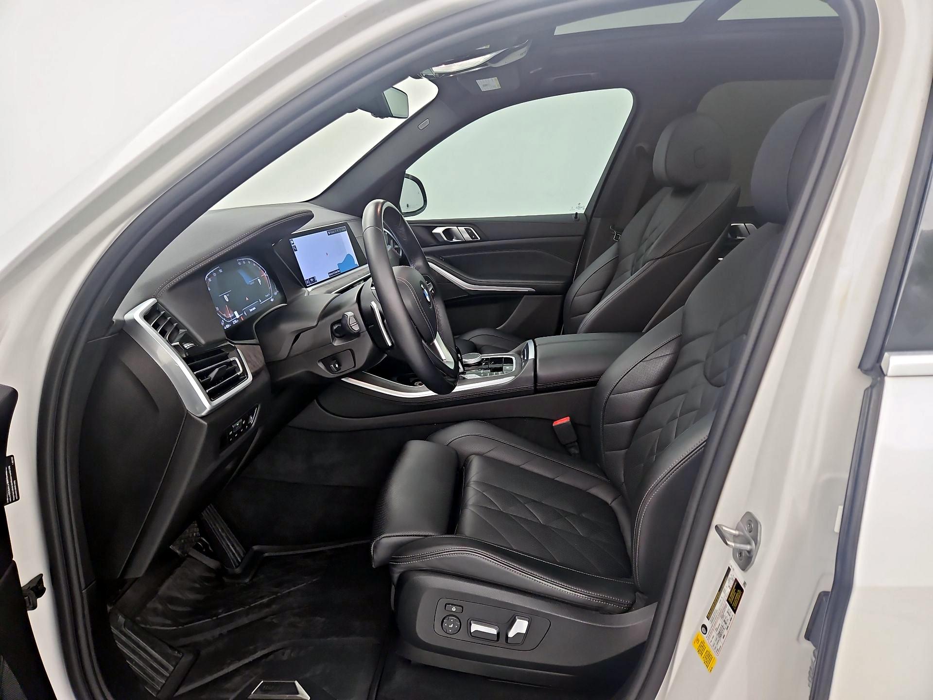 Thumbnail: 2023 BMW X5 - 11