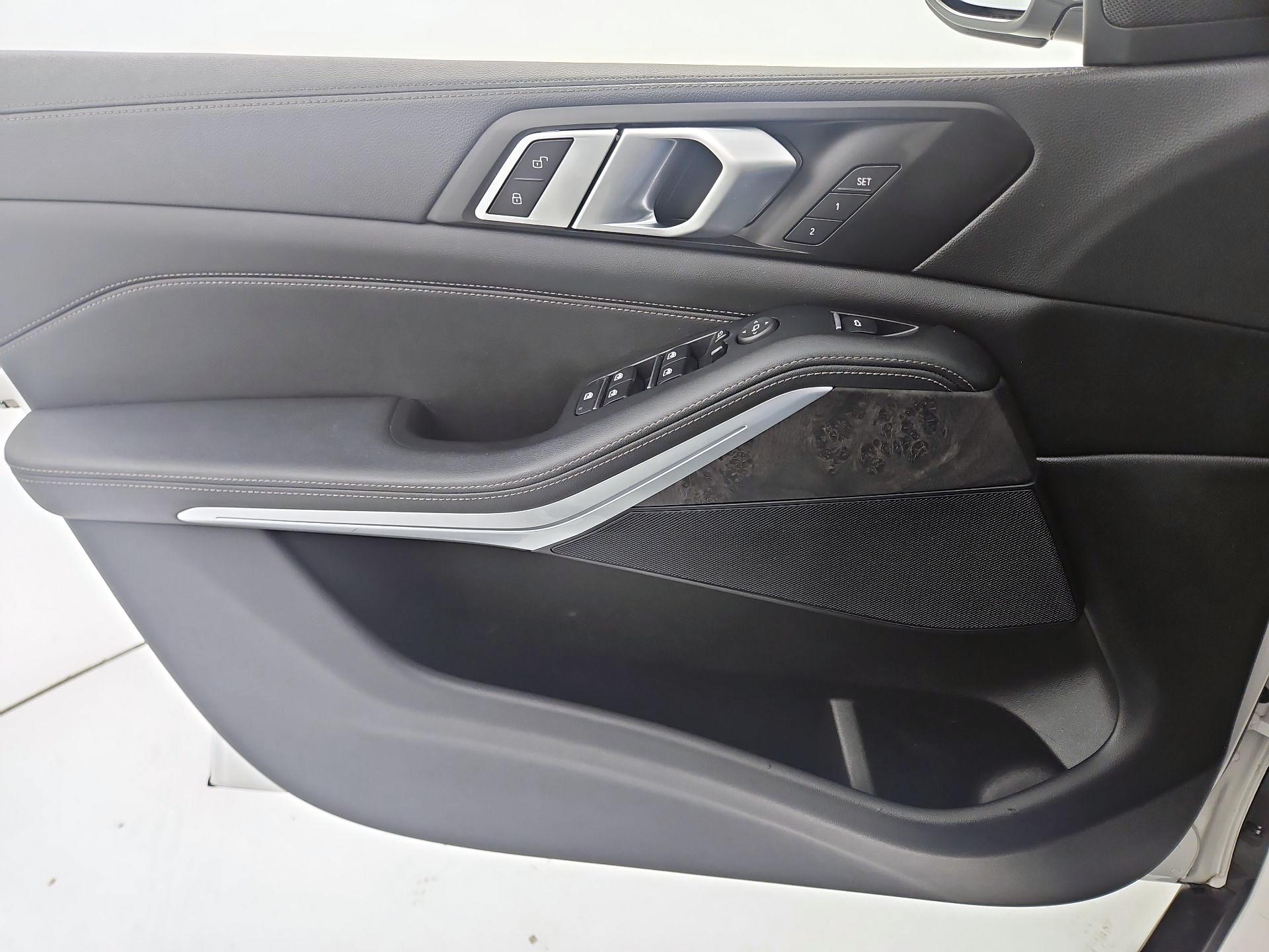 Thumbnail: 2023 BMW X5 - 12