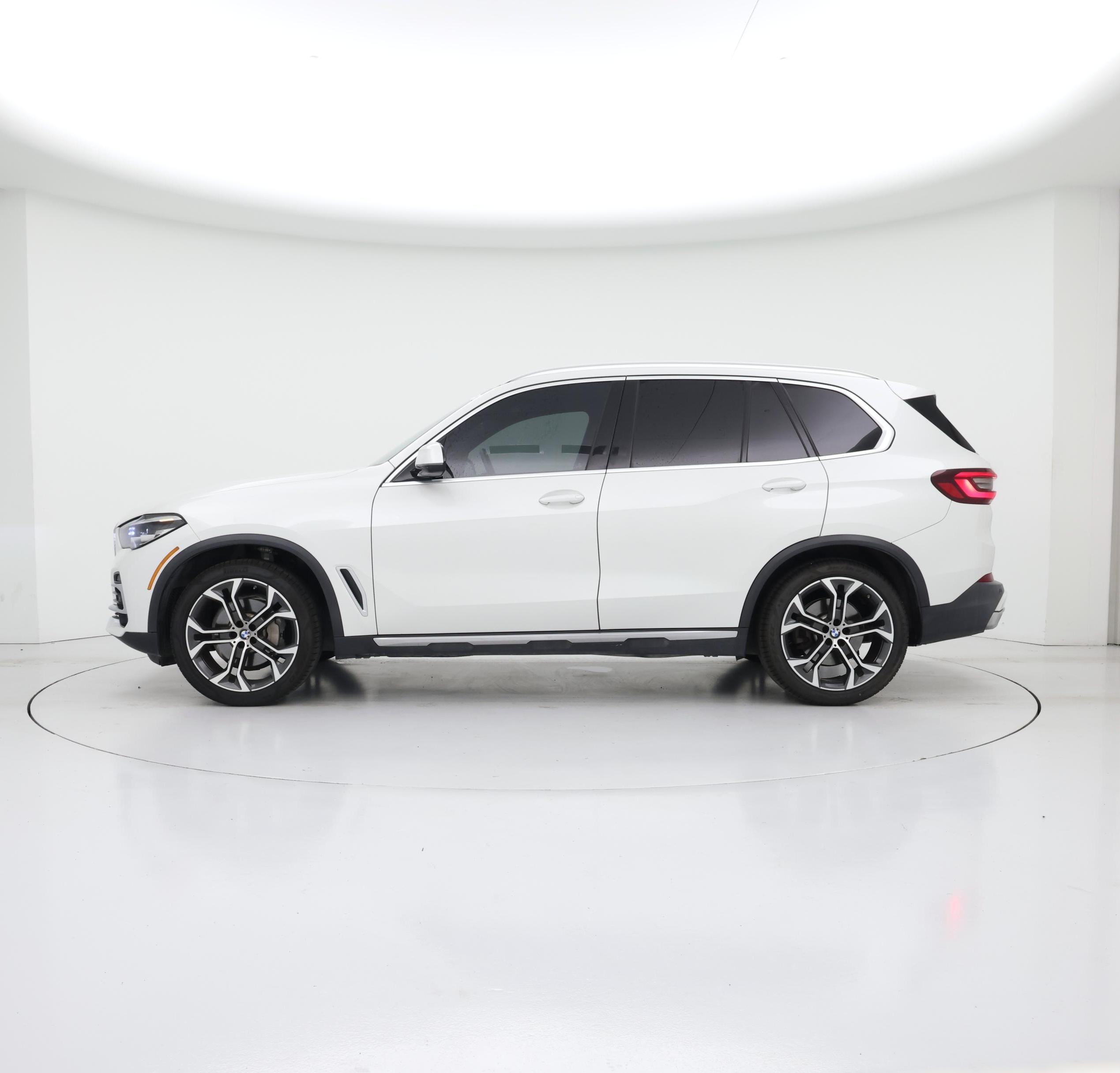 Thumbnail: 2023 BMW X5 - 3
