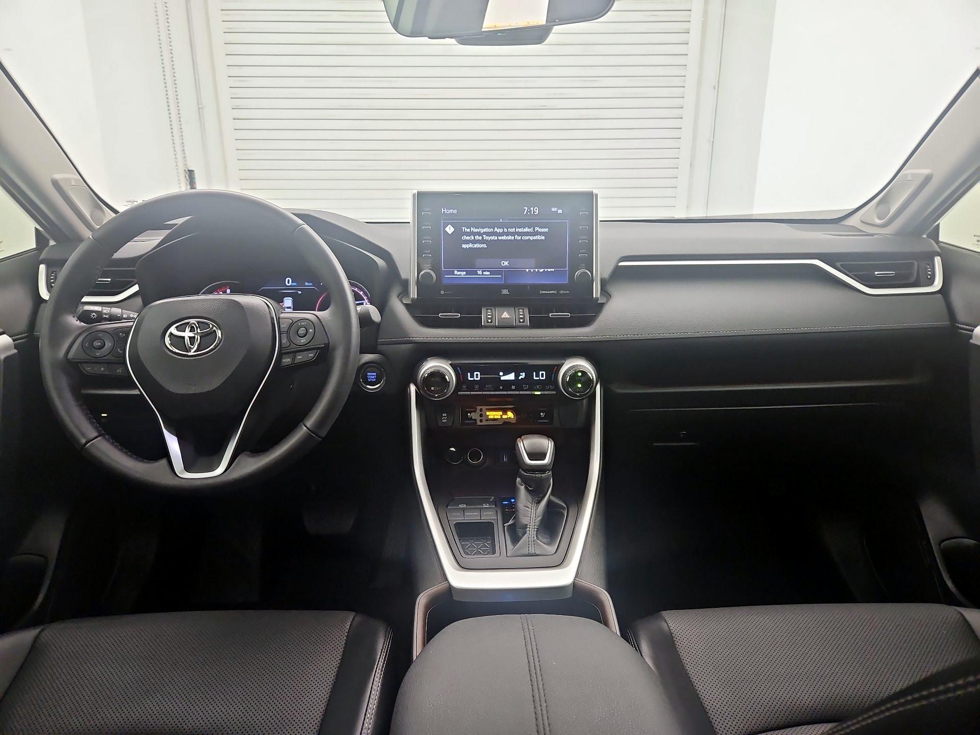 Thumbnail: 2022 Toyota RAV4 - 9