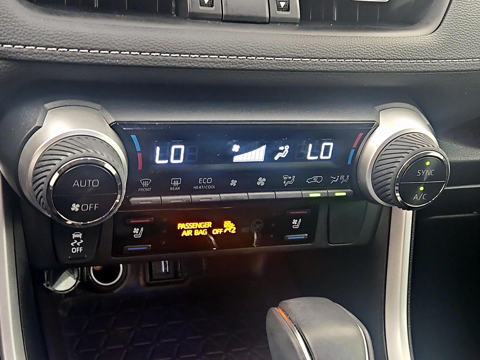 Thumbnail: 2022 Toyota RAV4 - 16